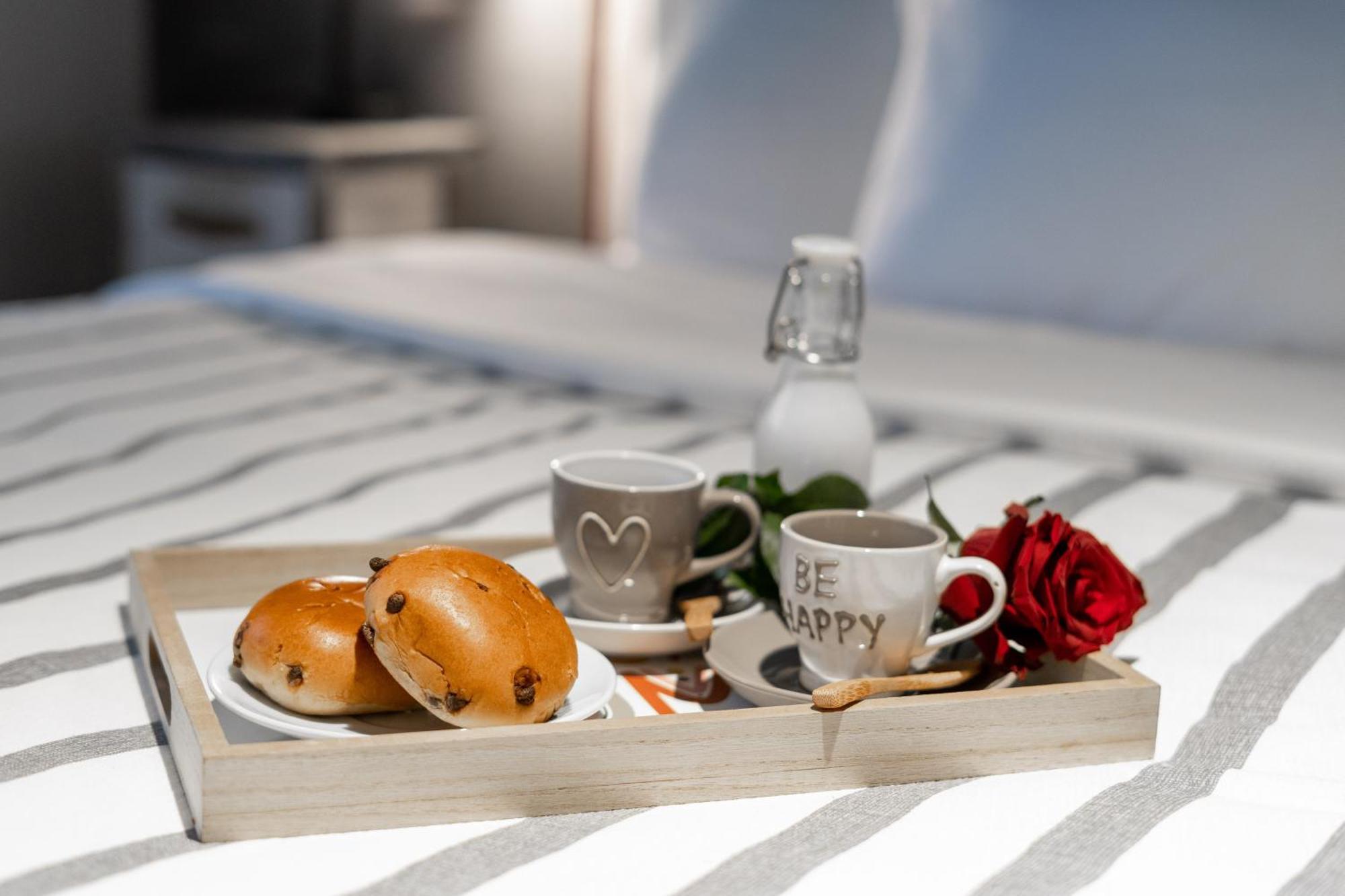 Appartamento Casa Del Sole - Treno A 10min - Free Parking