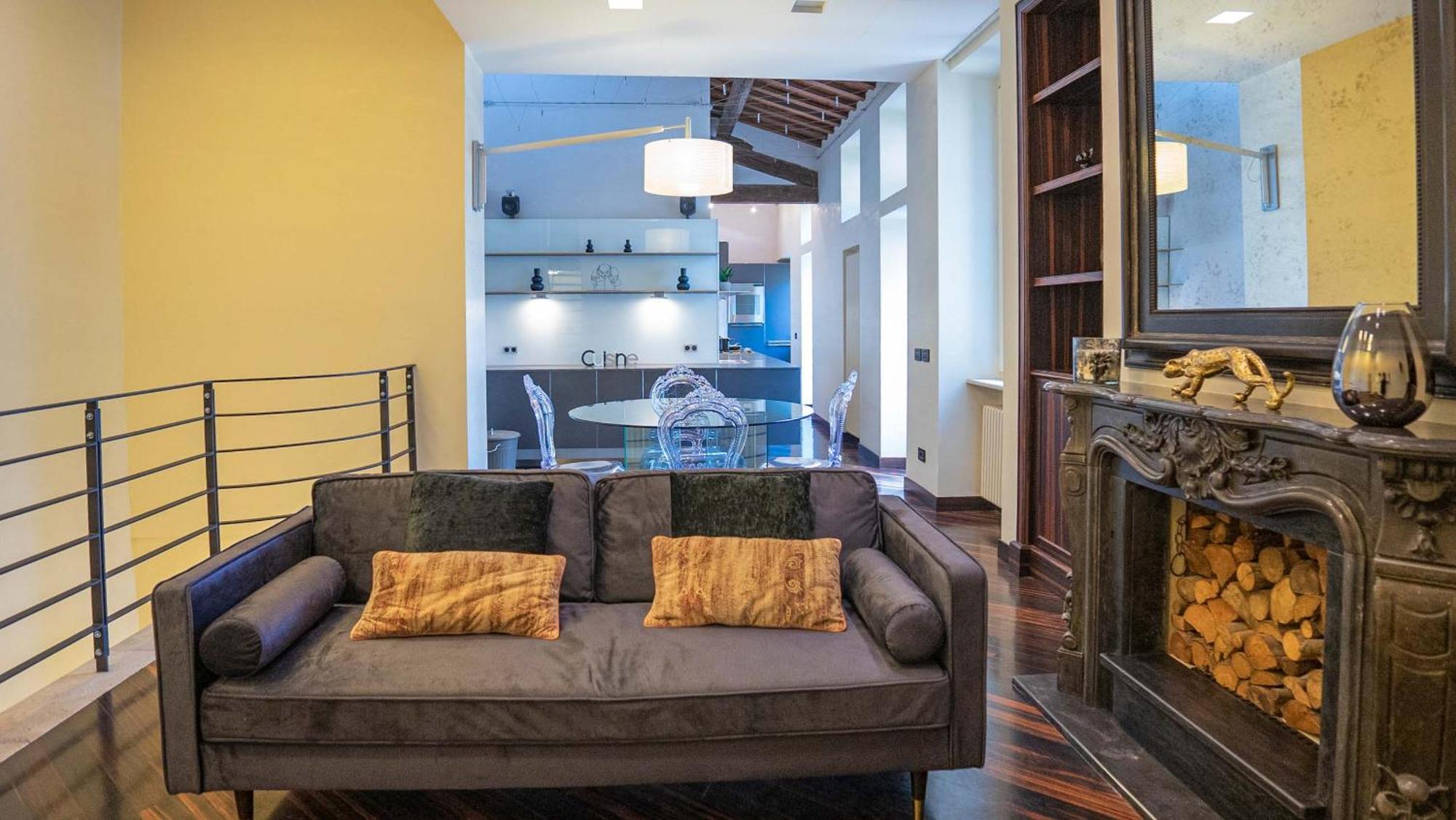 Piazza Venezia Charming With View Apartment *