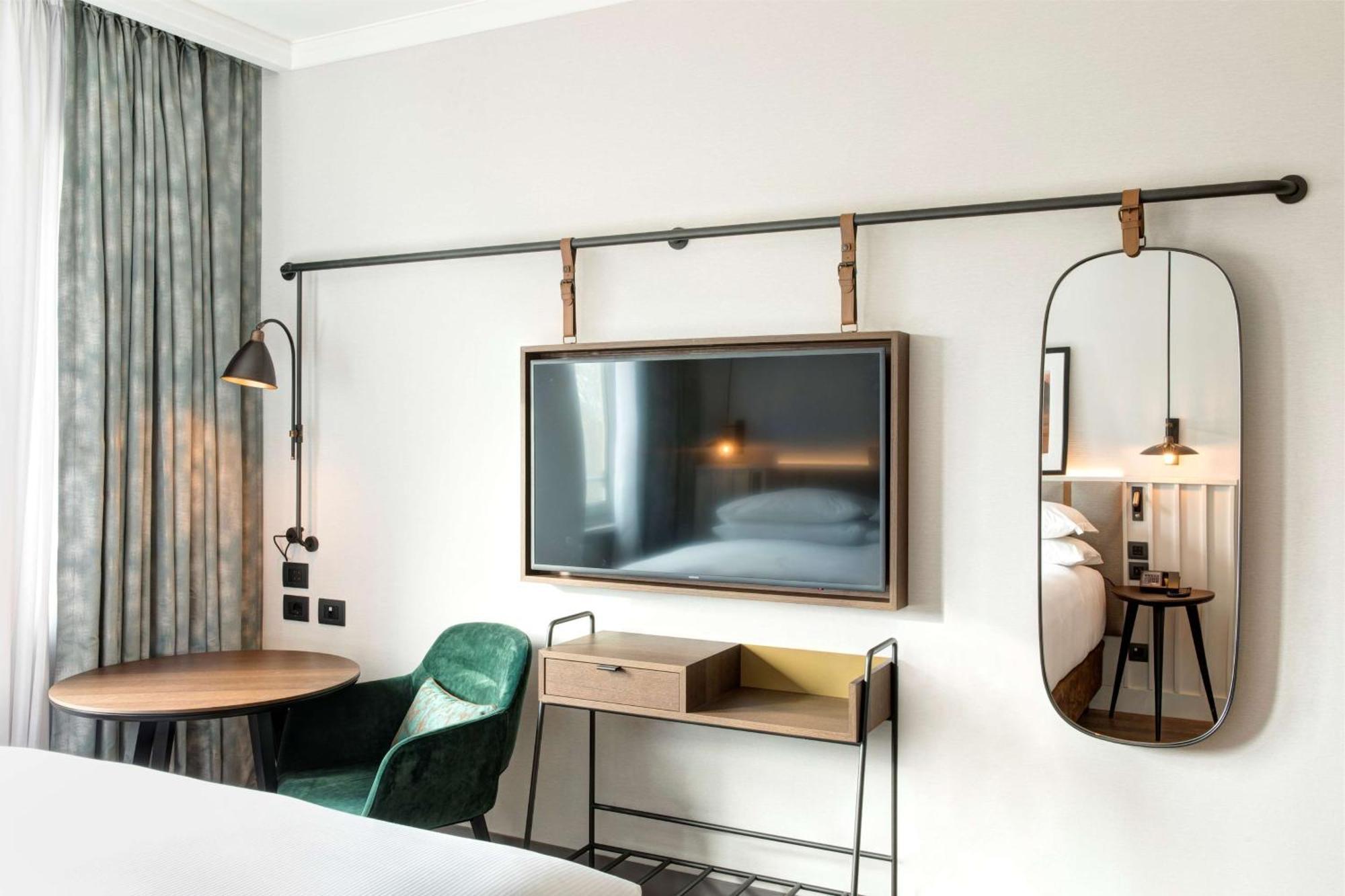 Doubletree By Hilton Monti Hotel Roma