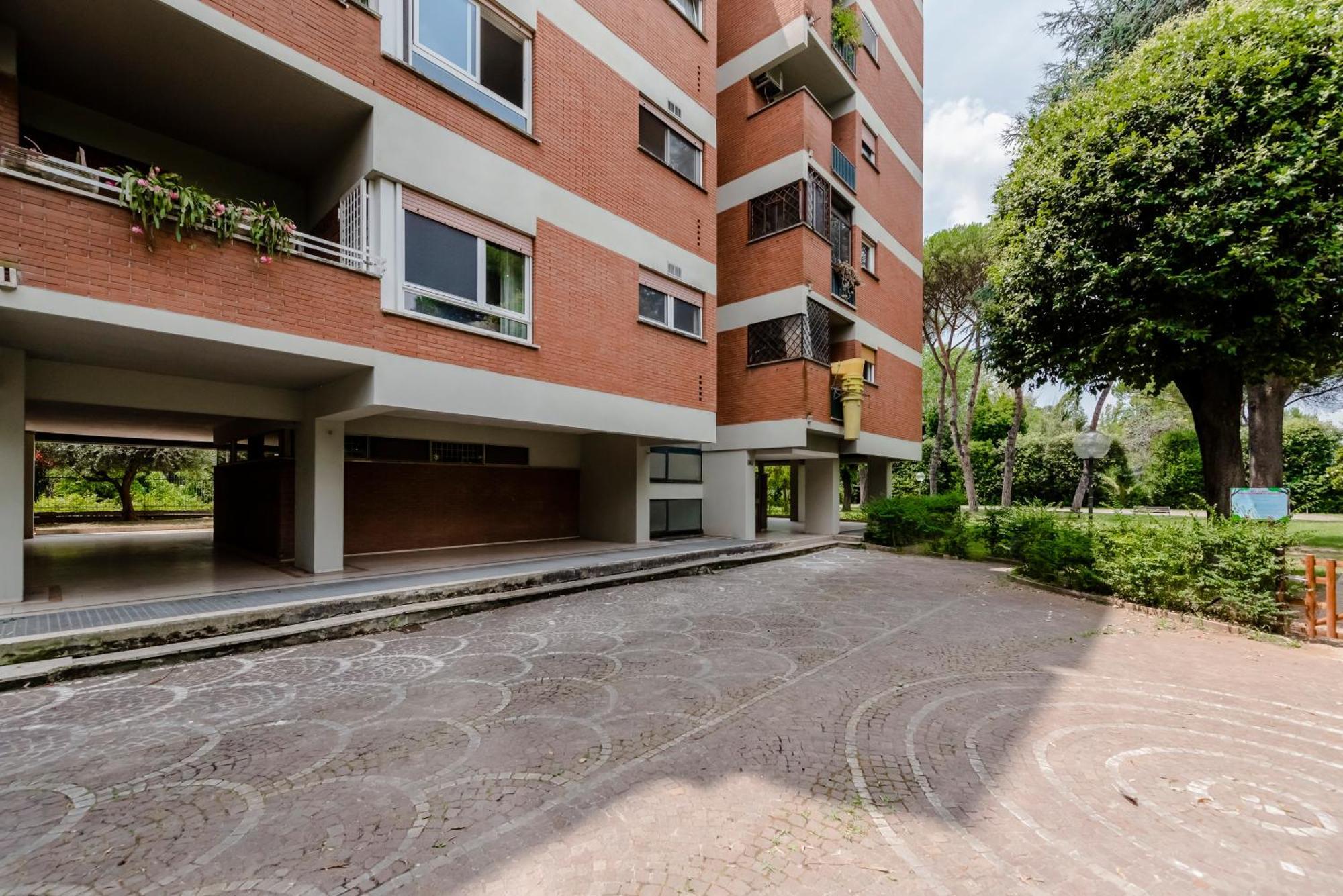 Residenza Eres Eur Apartment *