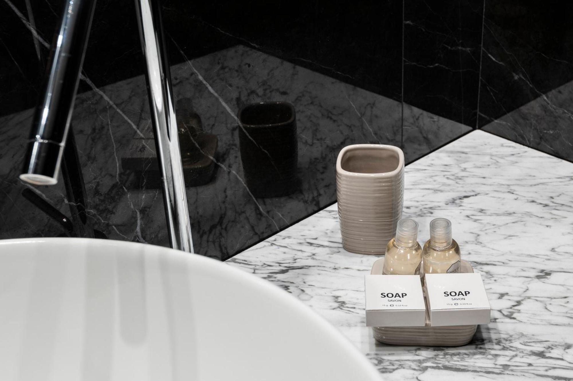 Hotel Valeri 3*