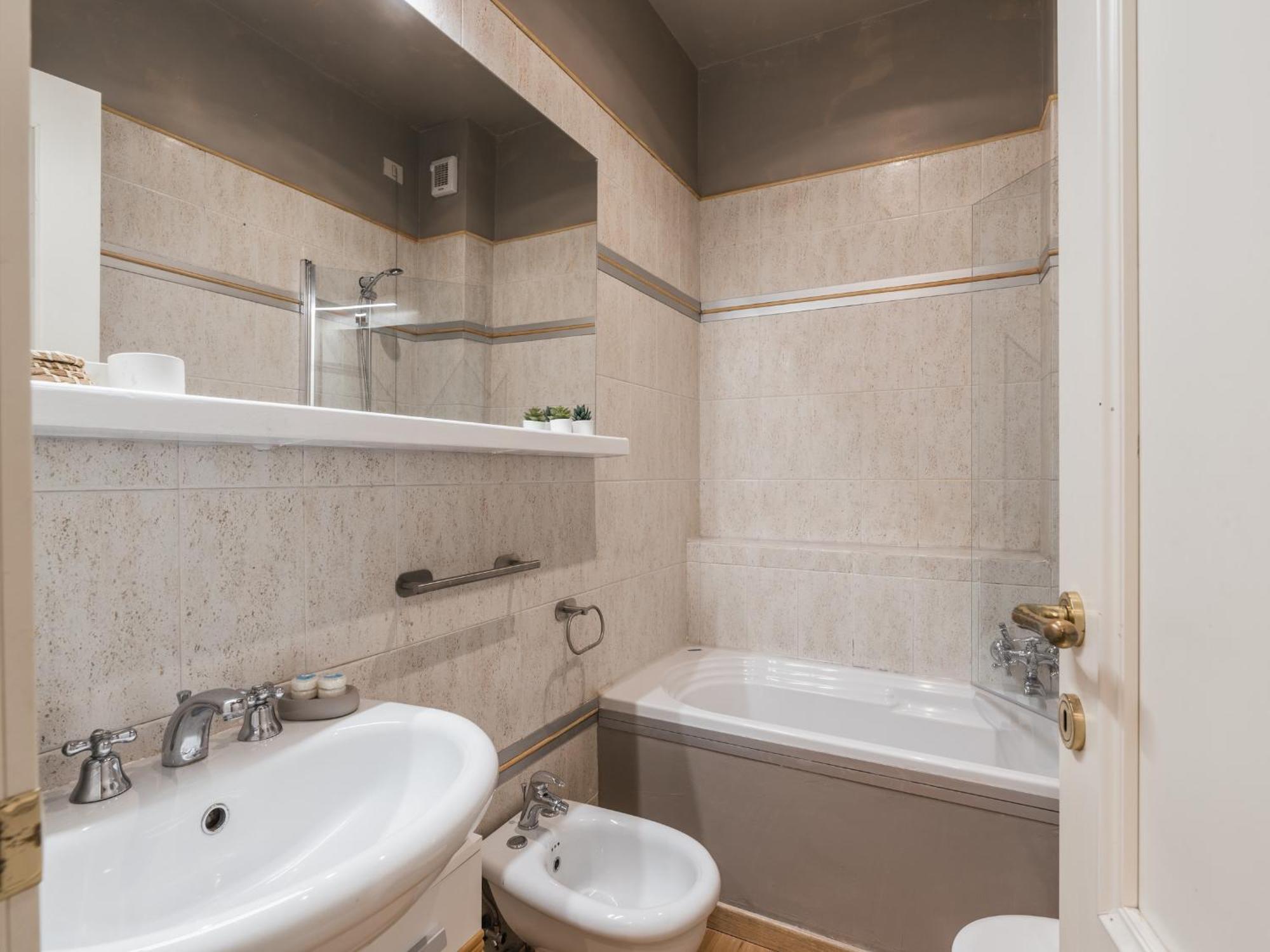 Apartment The Rent - Charming Flat Near Colosseo Rome
