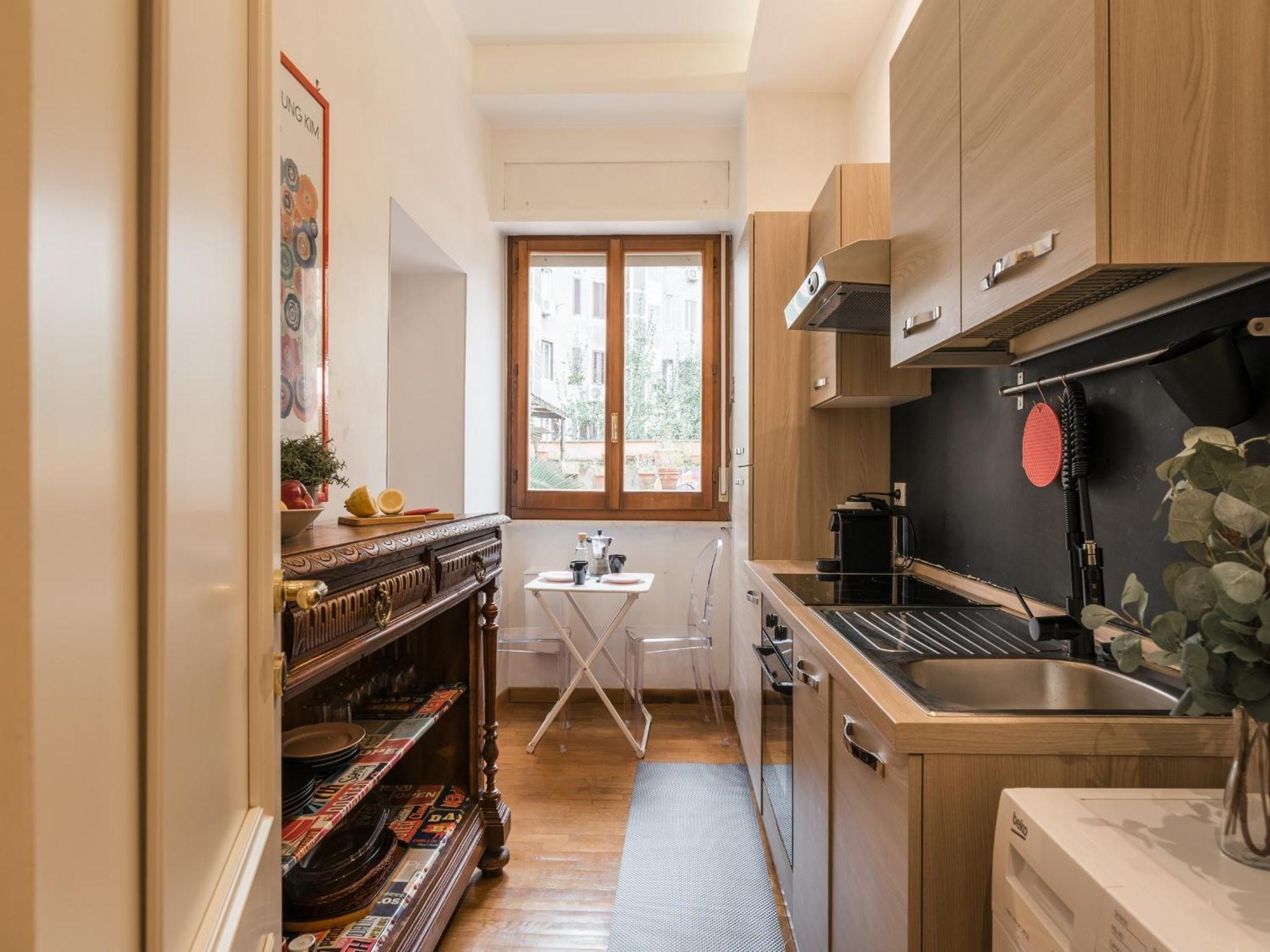 Apartment The Rent - Charming Flat Near Colosseo Rome