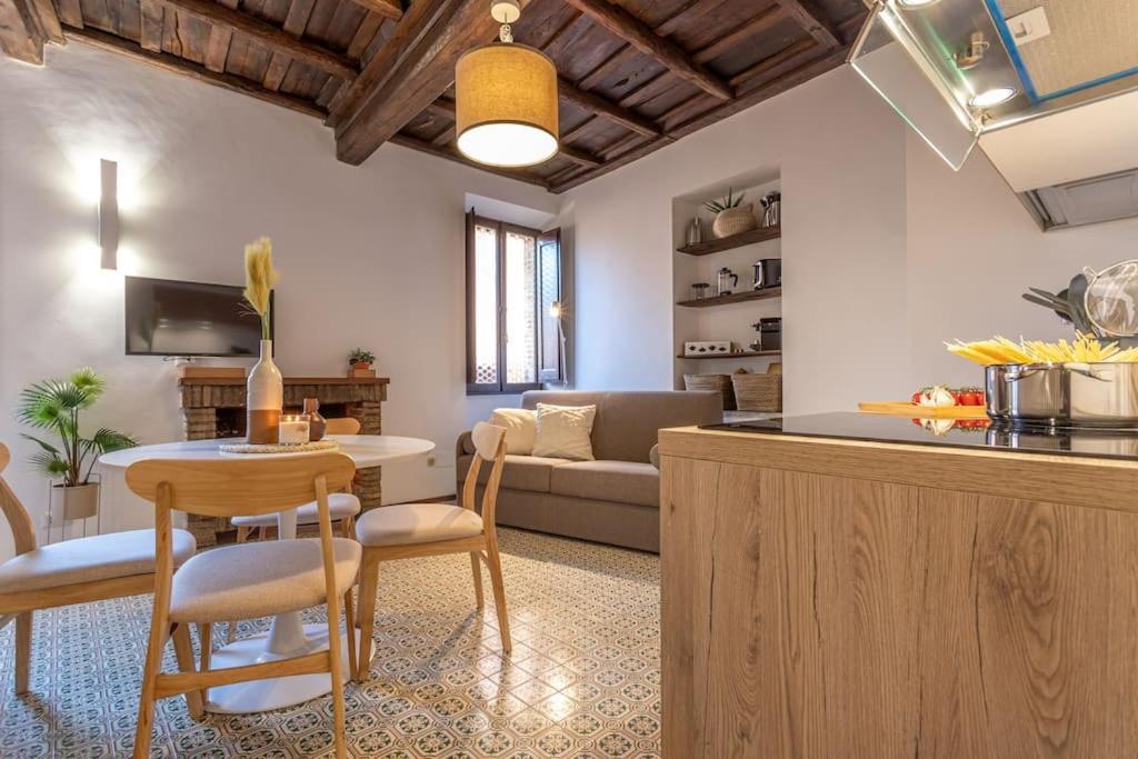 18 Ciancaleoni House * Rome