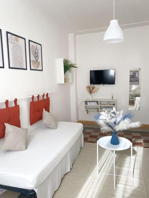 Netflix & Wi-fi Dacia Apartment Rome