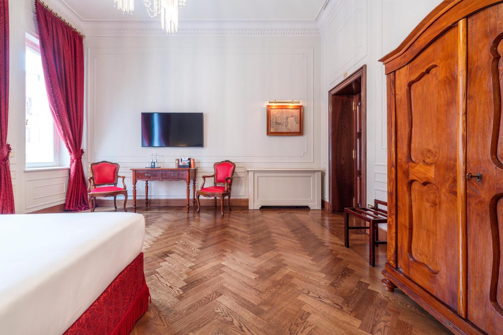 Hotel Locarno 5*