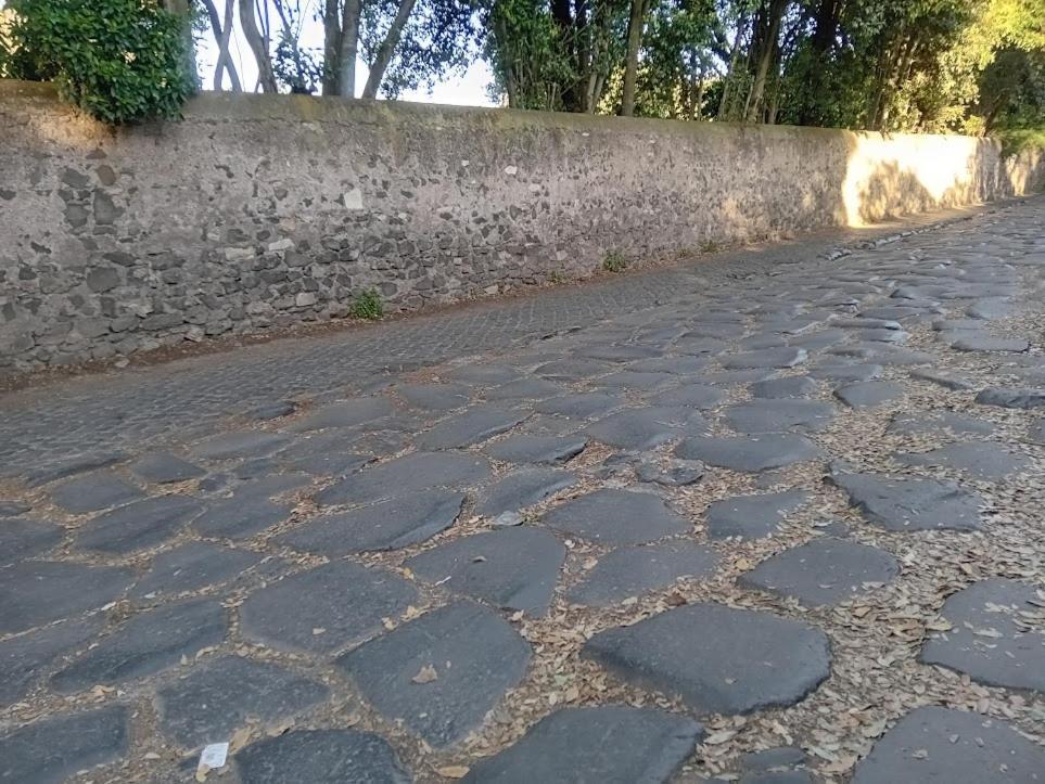 Loft Appia Antica Donna Eugenia Apartment