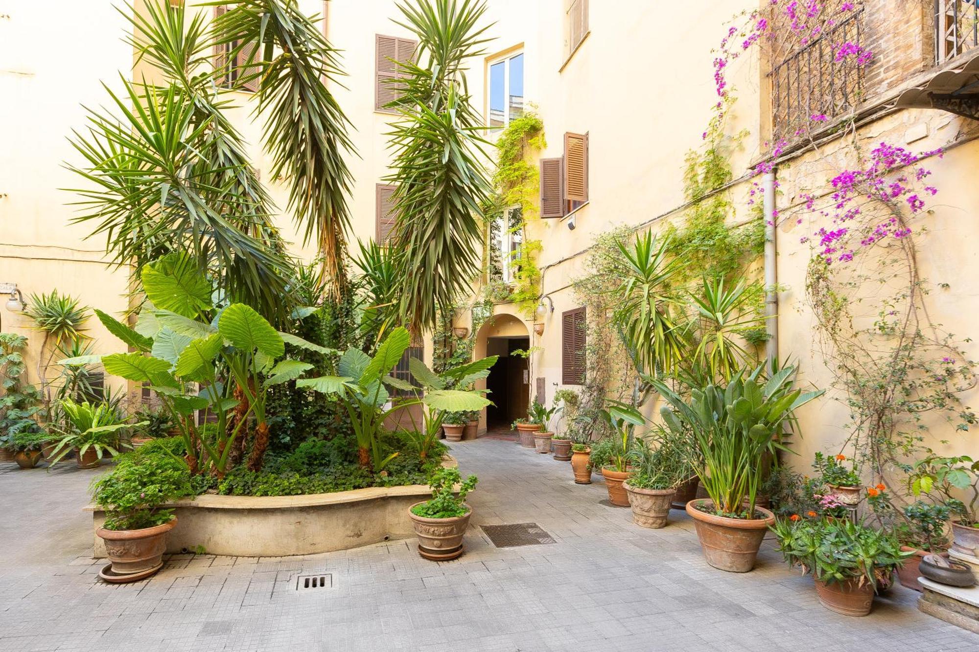 Pietroburgo By In * Roma