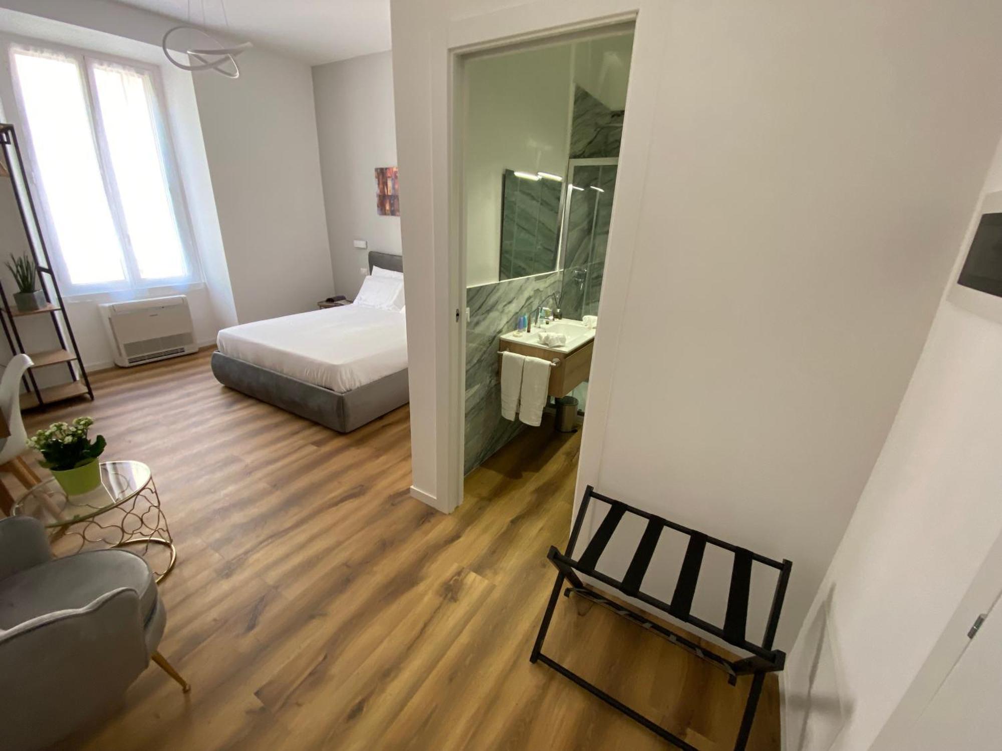 Belltower Elegans Guest house Rome
