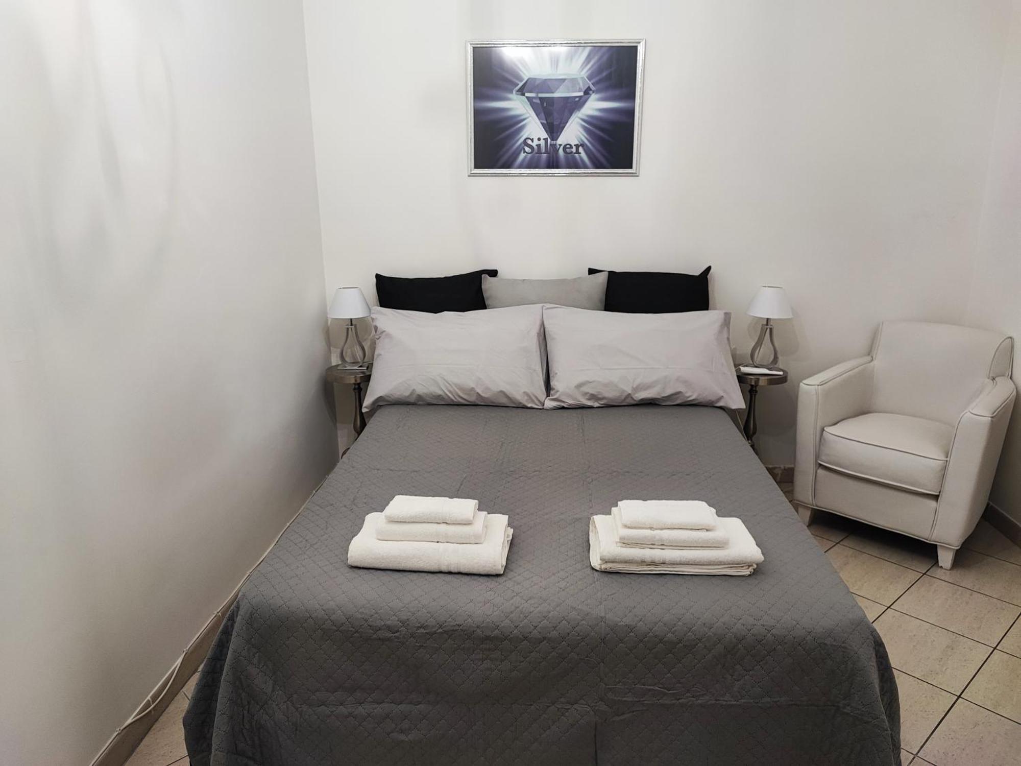 A&c Silver Diamond Apartment *