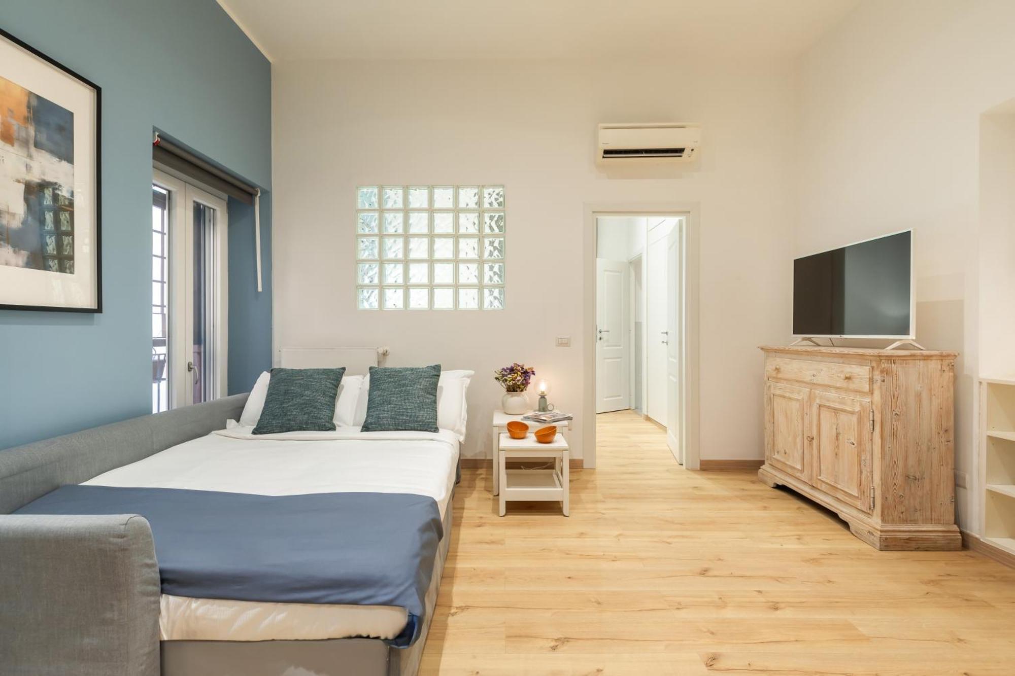 Trevi Fountain Boutique Apartment