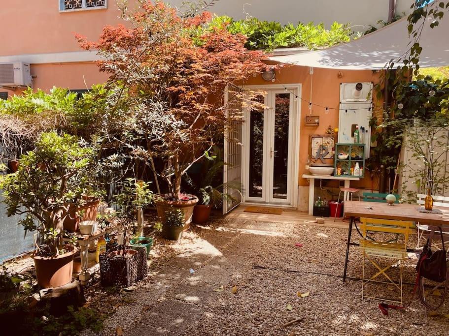 Apartment Cozy Studio Flat With Garden *