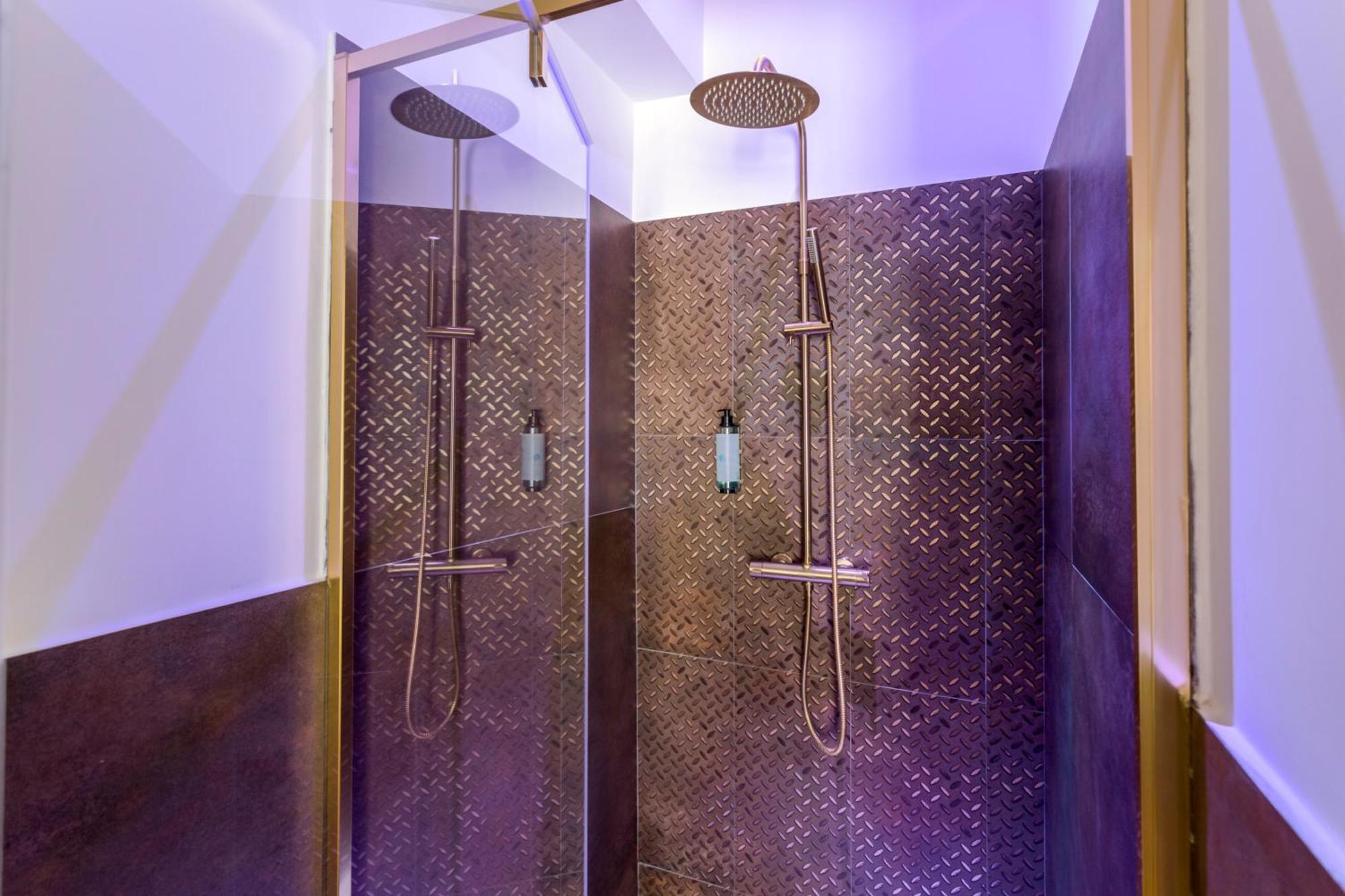 Romi Guest house