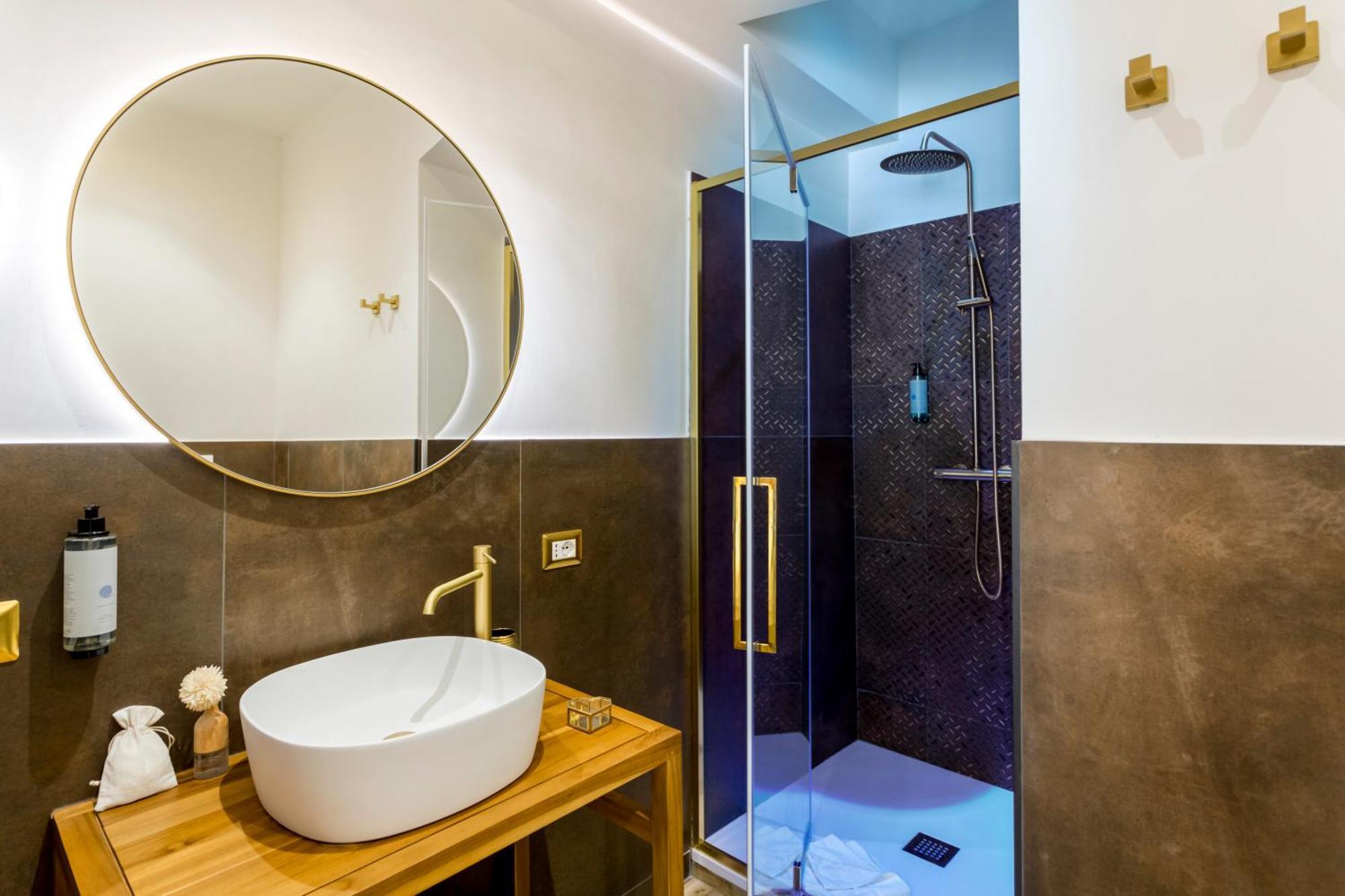 Romi Guest house
