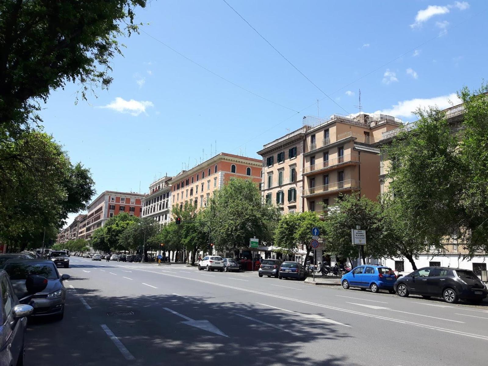 Romerooms Cola Di Rienzo Bed & Breakfast 2*