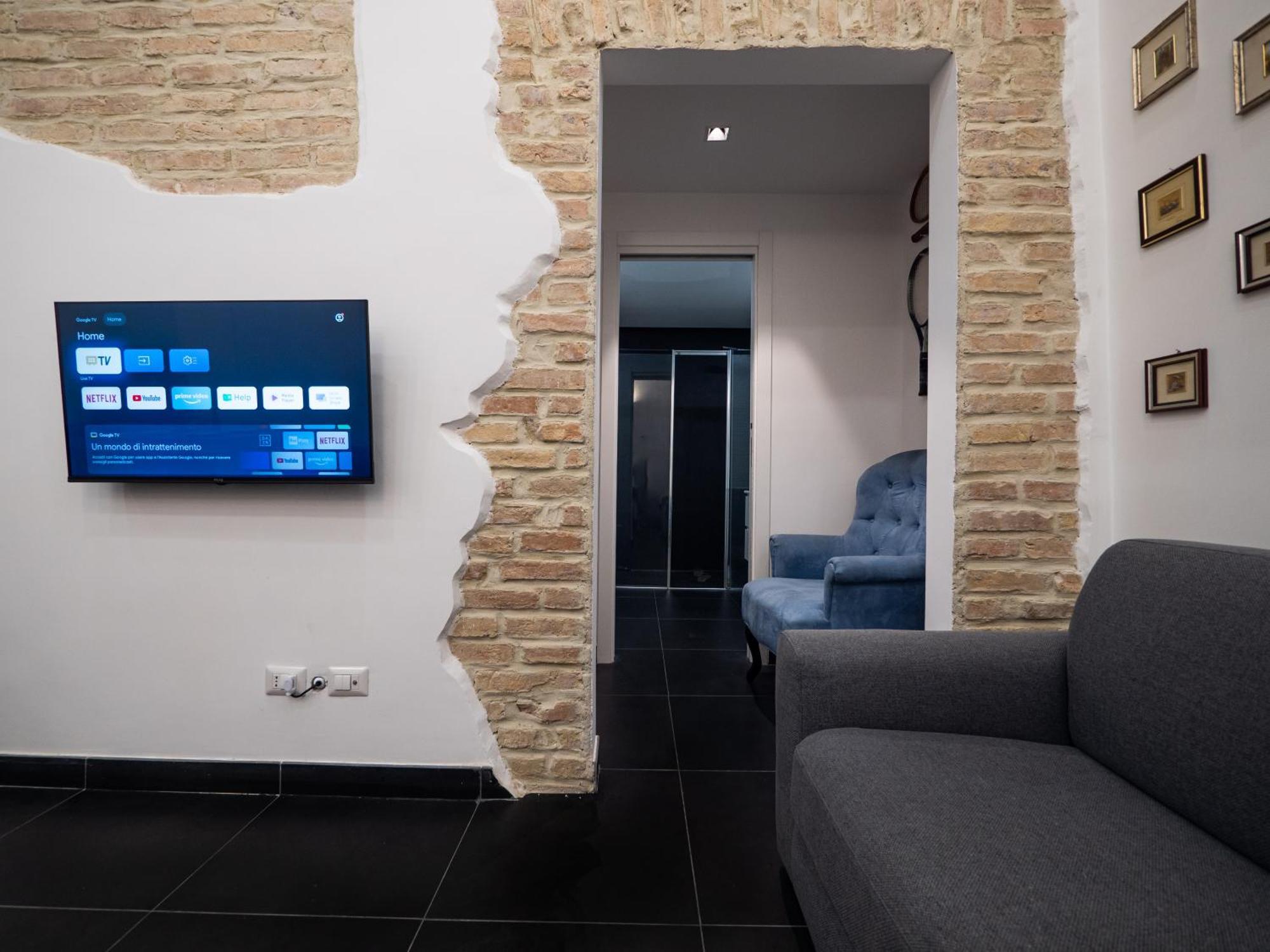 Conte House - 2 *