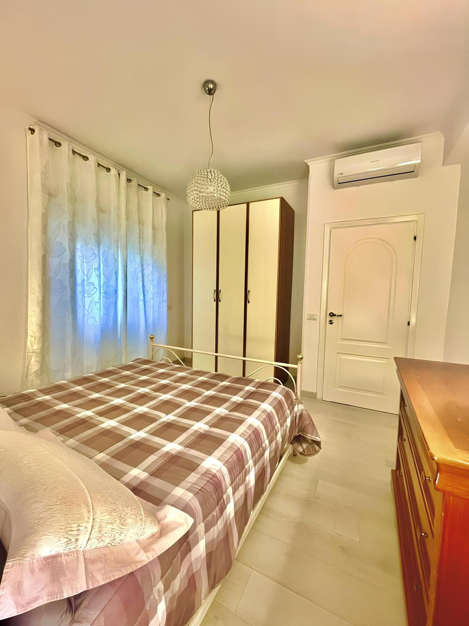 Grace's Mirror Apartment *