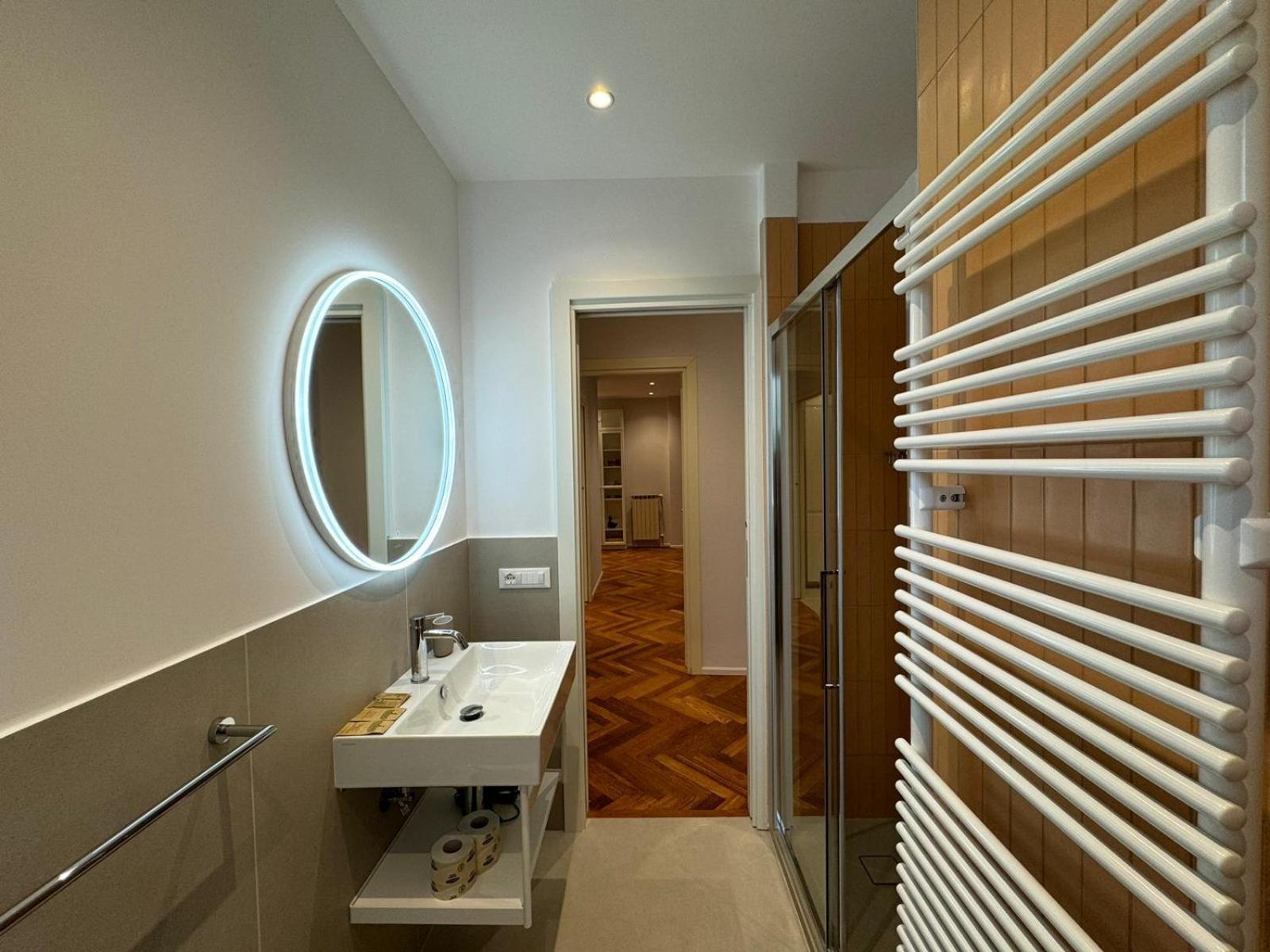 Refined Retreat In Renovated P R A T I Gem * Rome