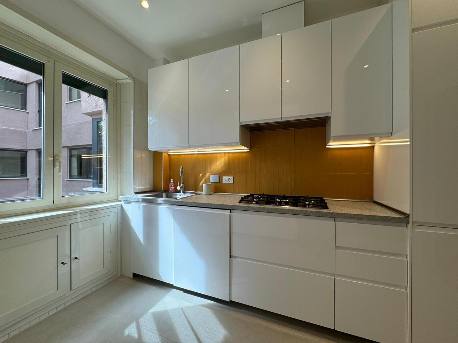 Apartment Refined Retreat In Renovated P R A T I Gem Rome