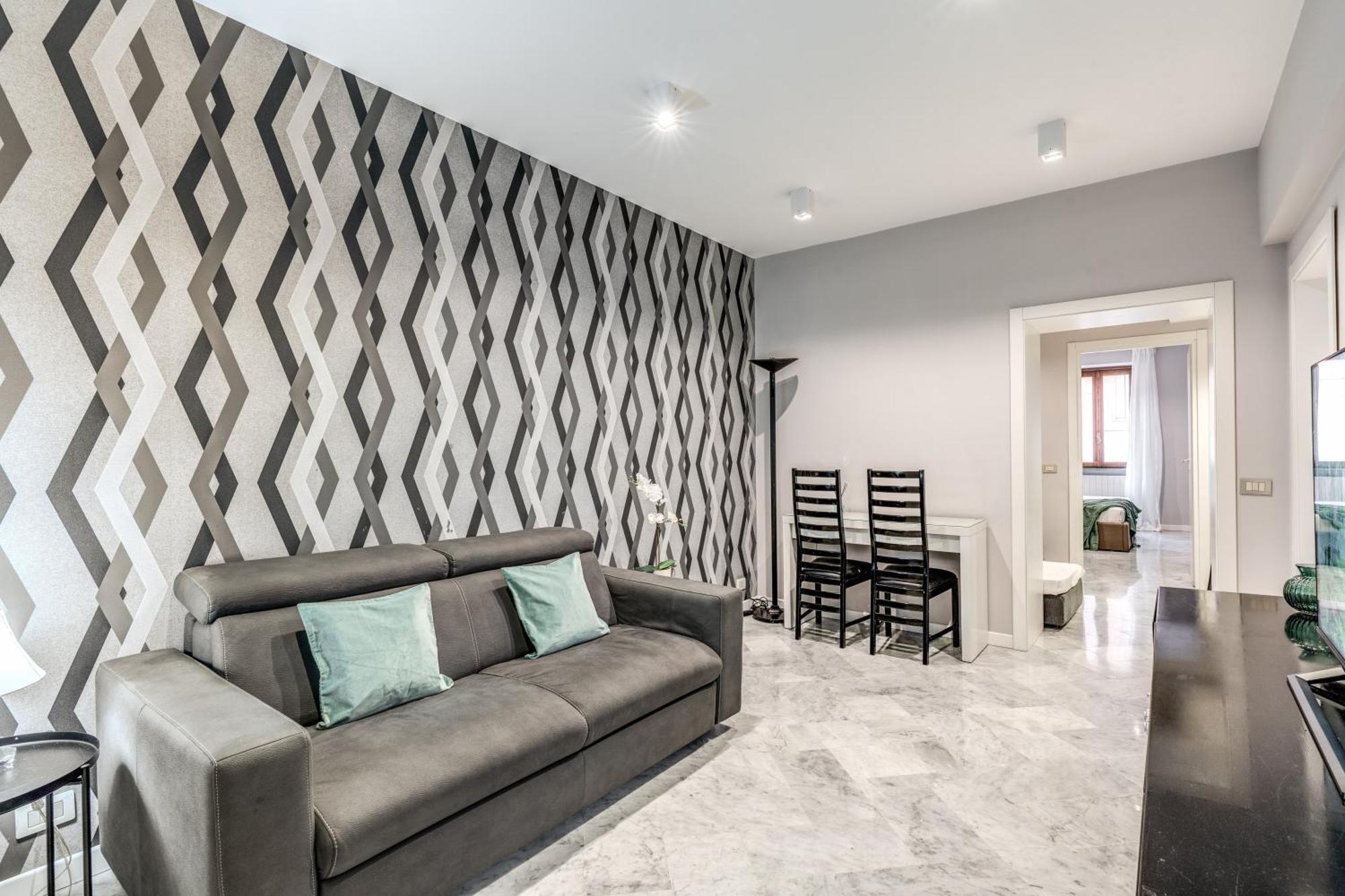 Apartment R22 *