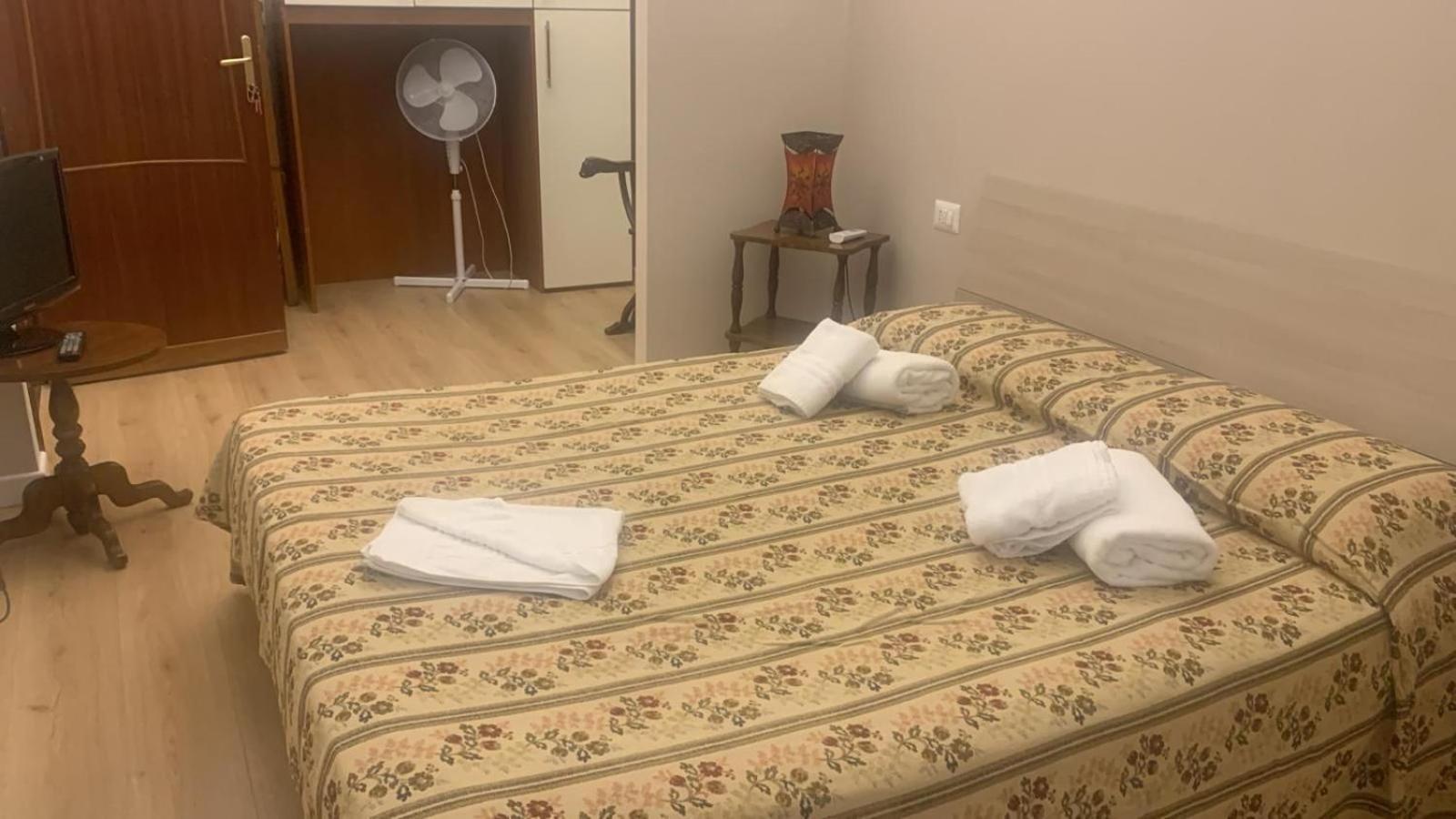 Domus Conte Guest house Rome