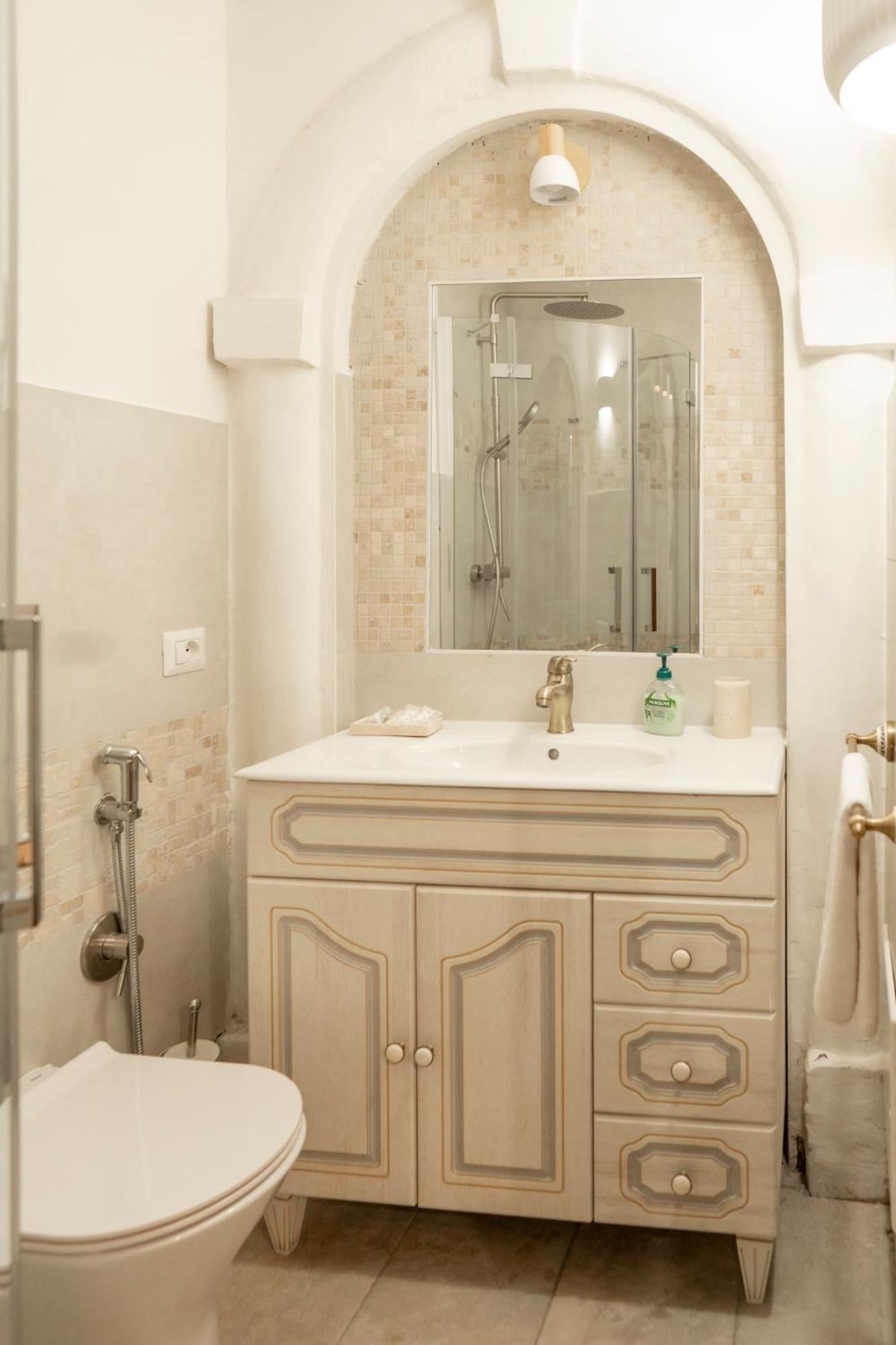 Domus Capocci - Rione Monti *