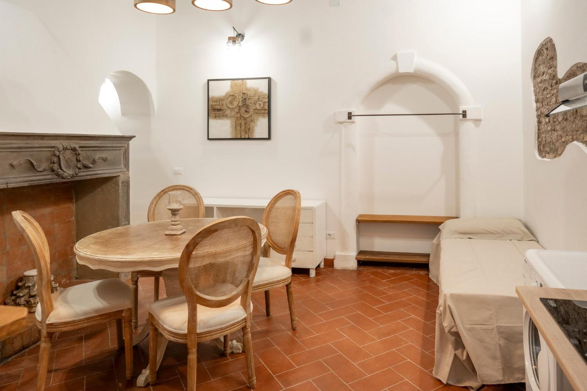 Apartment Domus Capocci - Rione Monti *