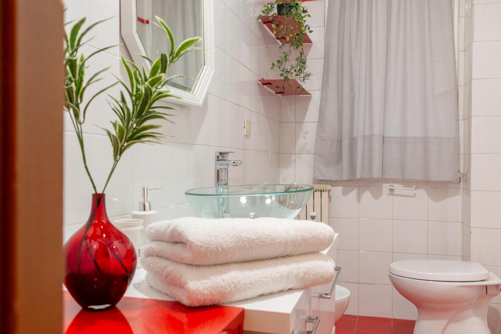 Stanza Comoda E Silenziosa Con Bagno Privato E Area Lavoro E Relax