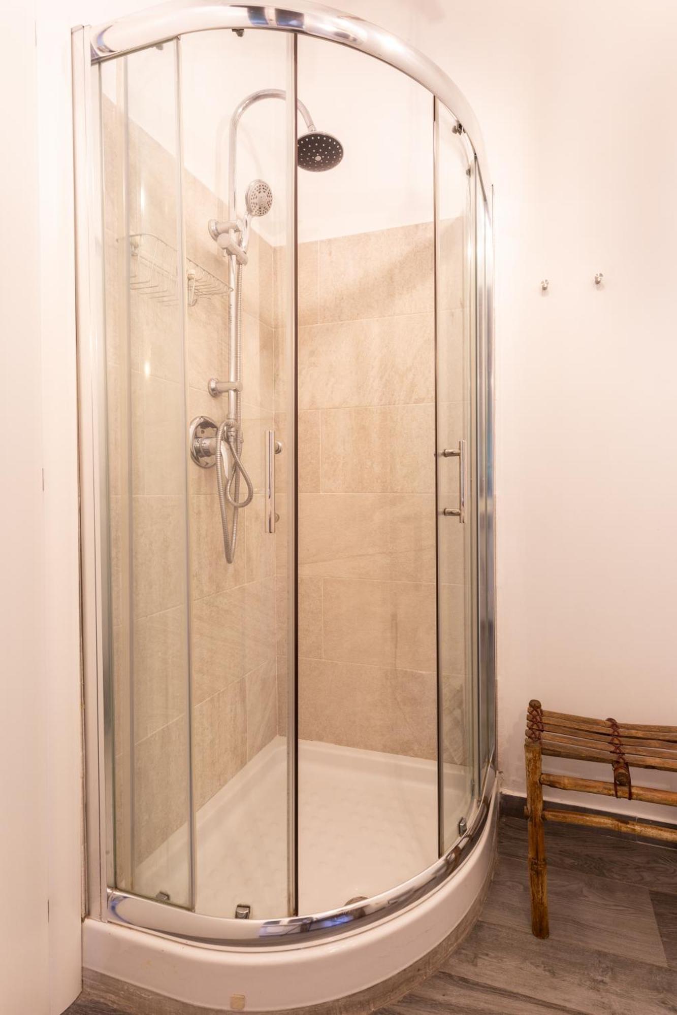 Sunny Charming 3 Bdr, 3bath * Rome