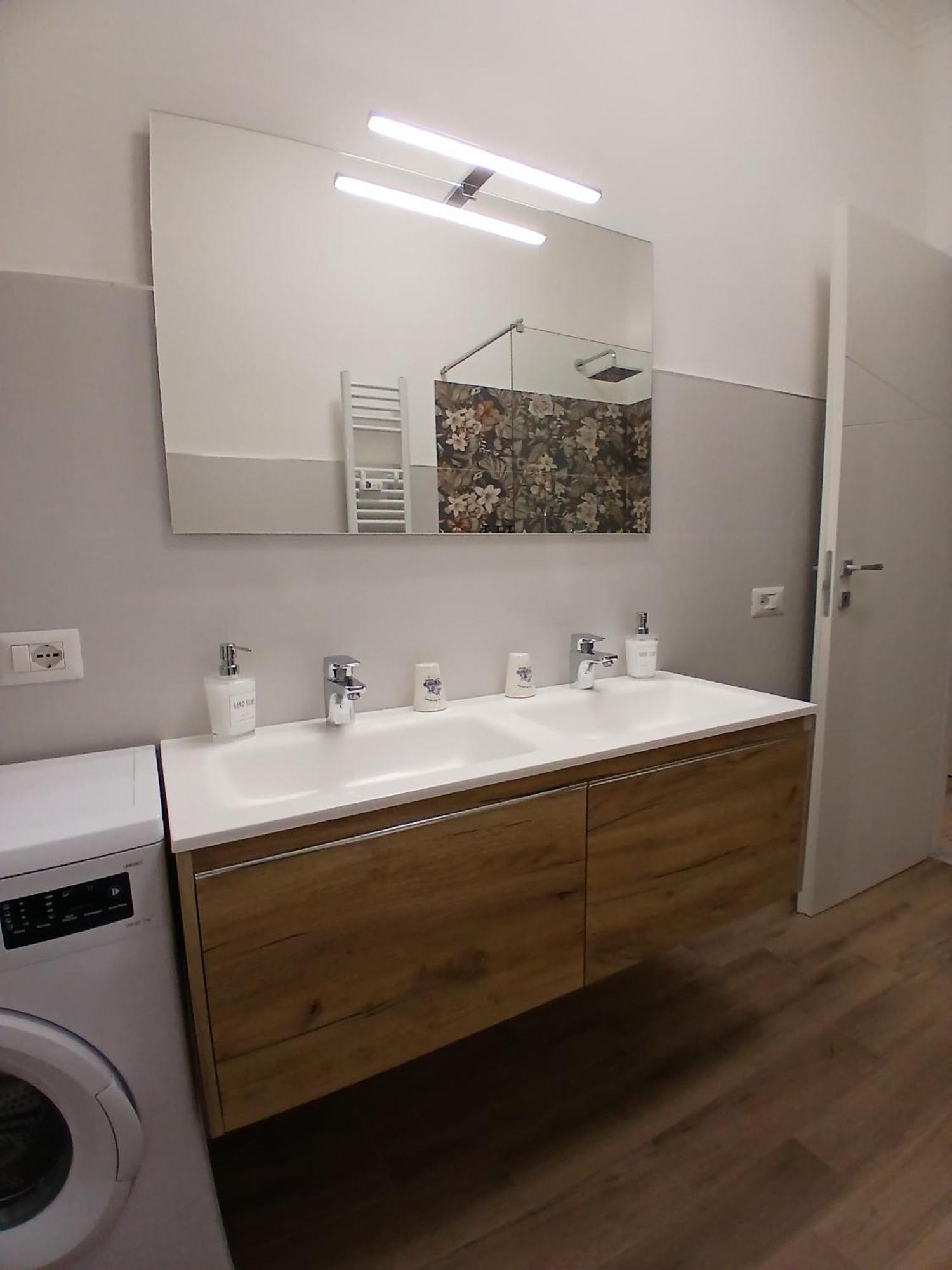 Giuliana Apartment *