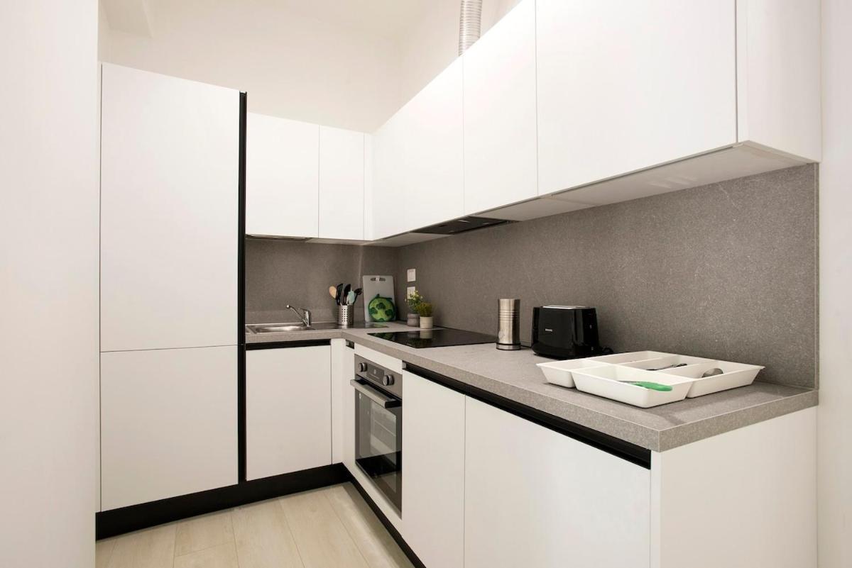 Urban Oasis With Patio For 5 Guests - Reserved Parking - Termini * Rome