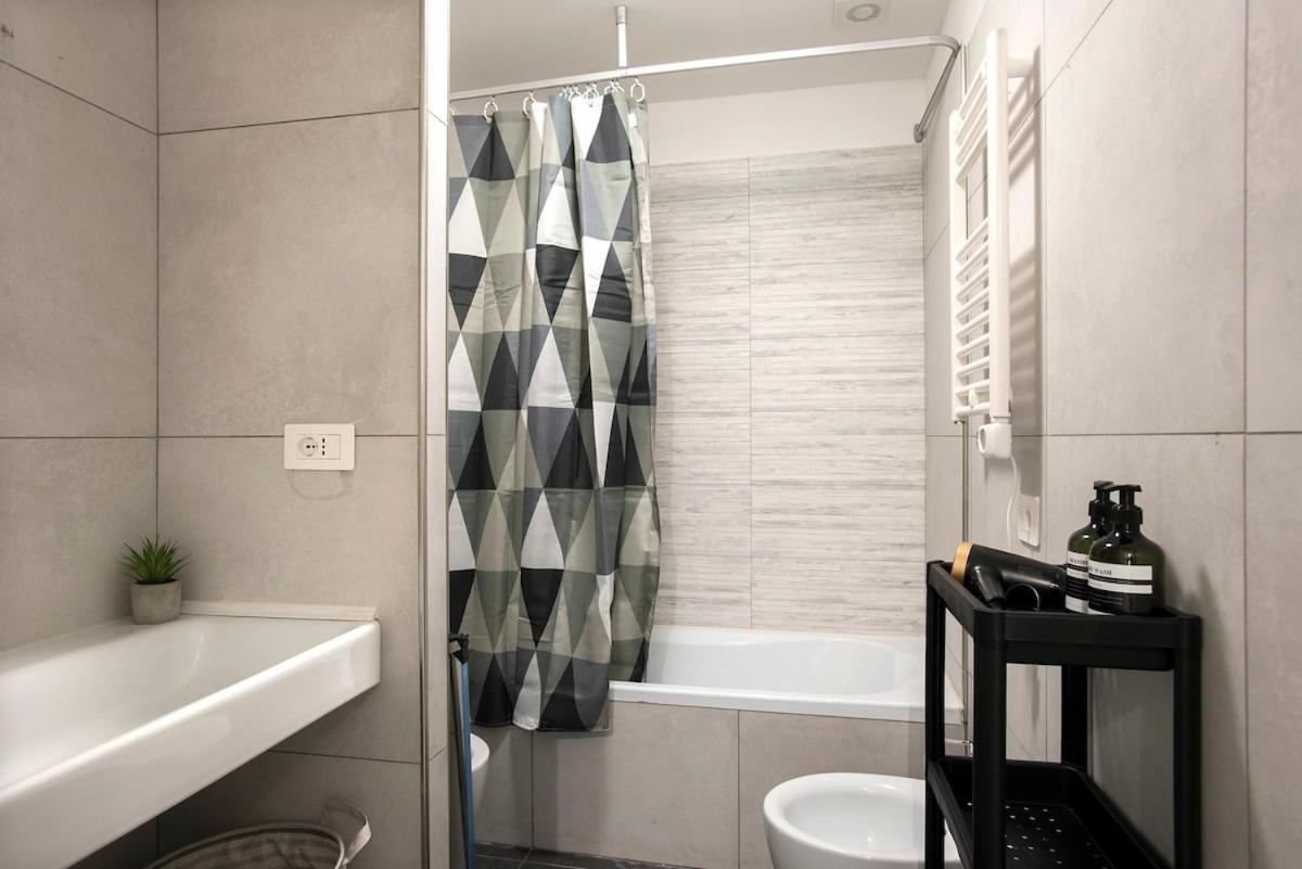 Apartment Urban Oasis With Patio For 5 Guests - Reserved Parking - Termini *
