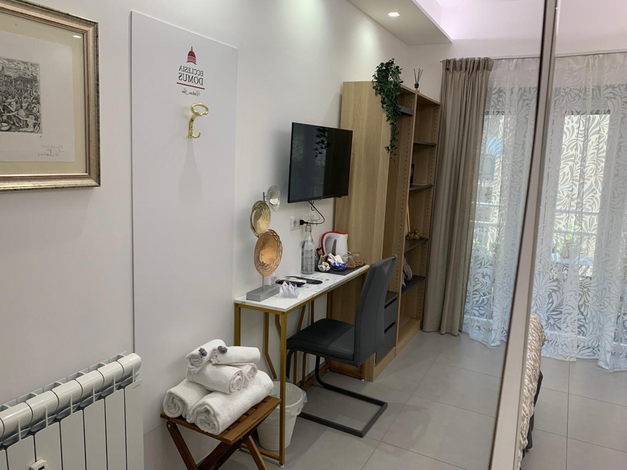Ecclesia Domus Vatican Guest house *