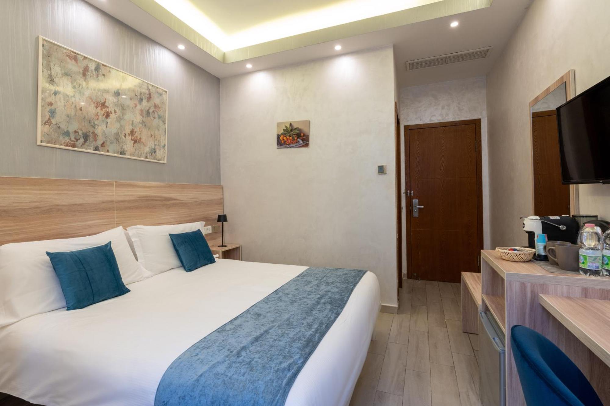 Bed & Breakfast Drago D'oro - Accross From Metro Vittorio Emanuele 2*