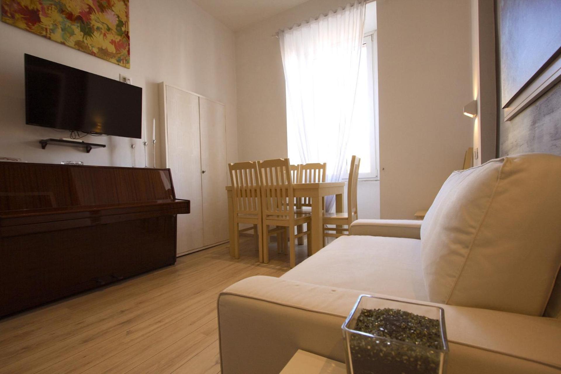 Ottaviano 2br House Apartment Rome
