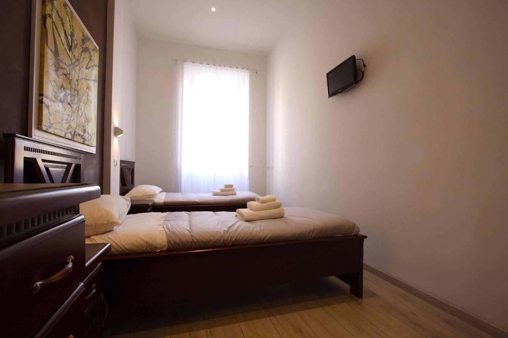 Ottaviano 2br House Apartment Rome