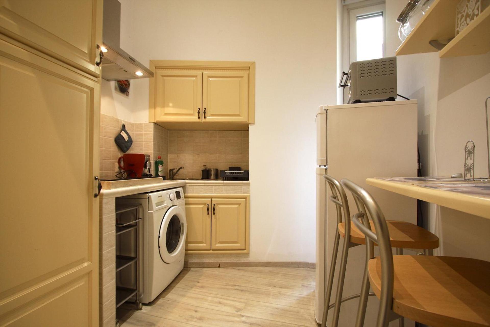 Ottaviano 2br House Rome