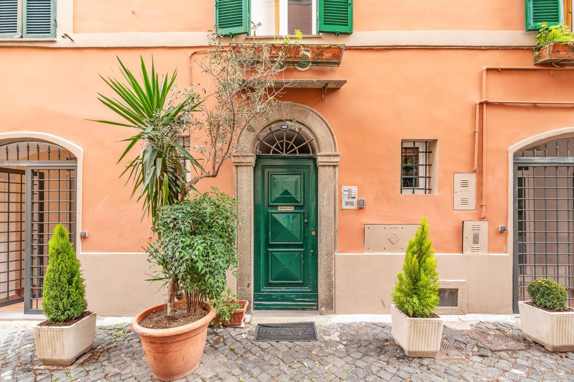 Leopardo Boutique In Trastevere * Rome