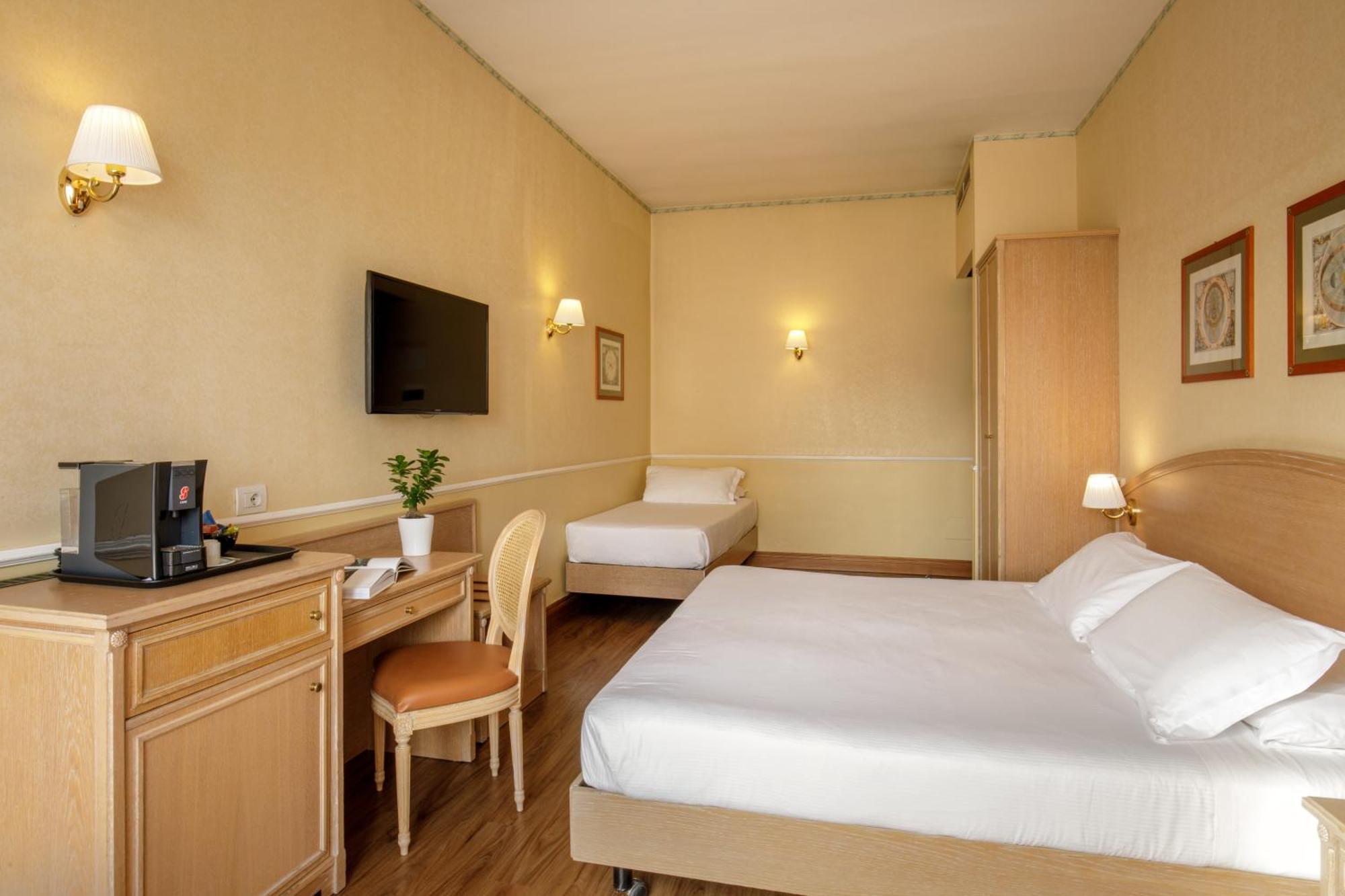 Hotel Santa Costanza By Omnia Roma
