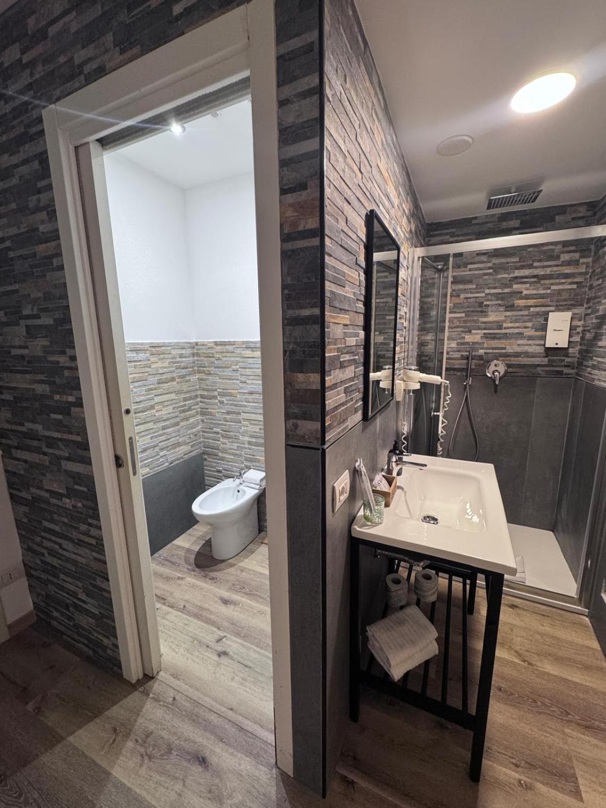 Irooms Campo Dei Fiori Affittacamere