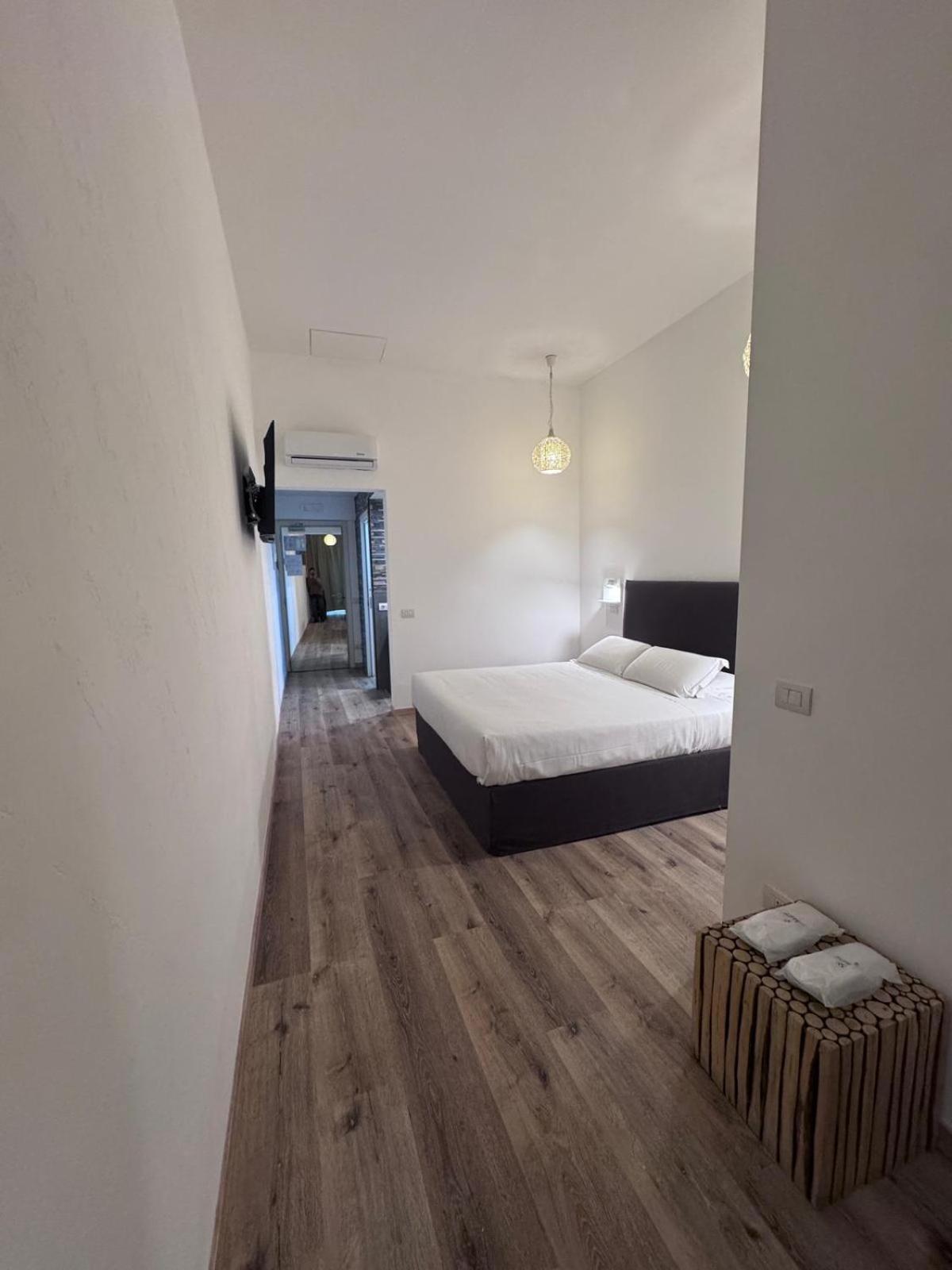 Irooms Campo Dei Fiori Affittacamere 4*
