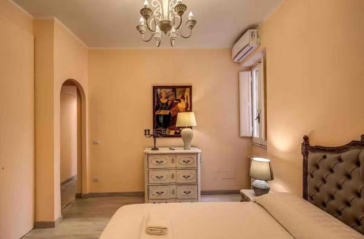 Crispi Little 2 Apartment Rome