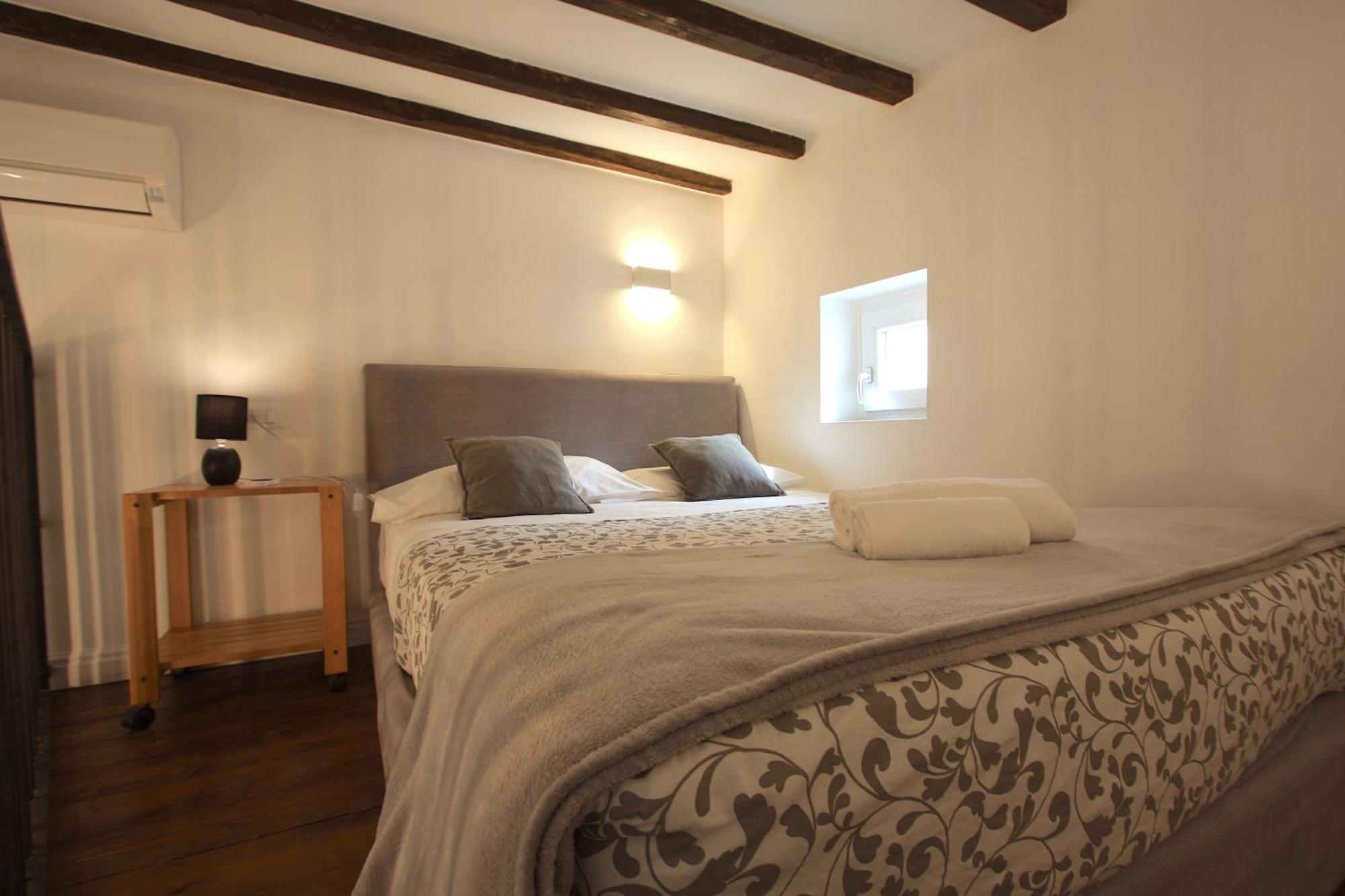Navona Terrace 2br House Rome