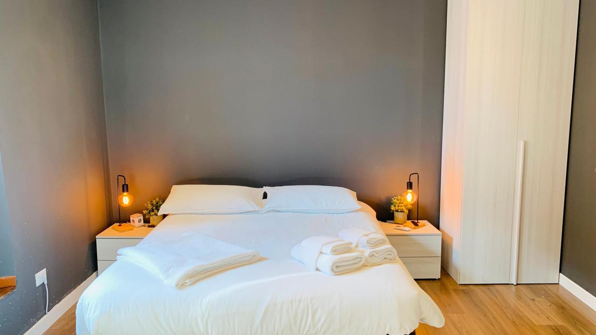 San Lorenzo Elegance - Just Steps From The Colosseum Rome