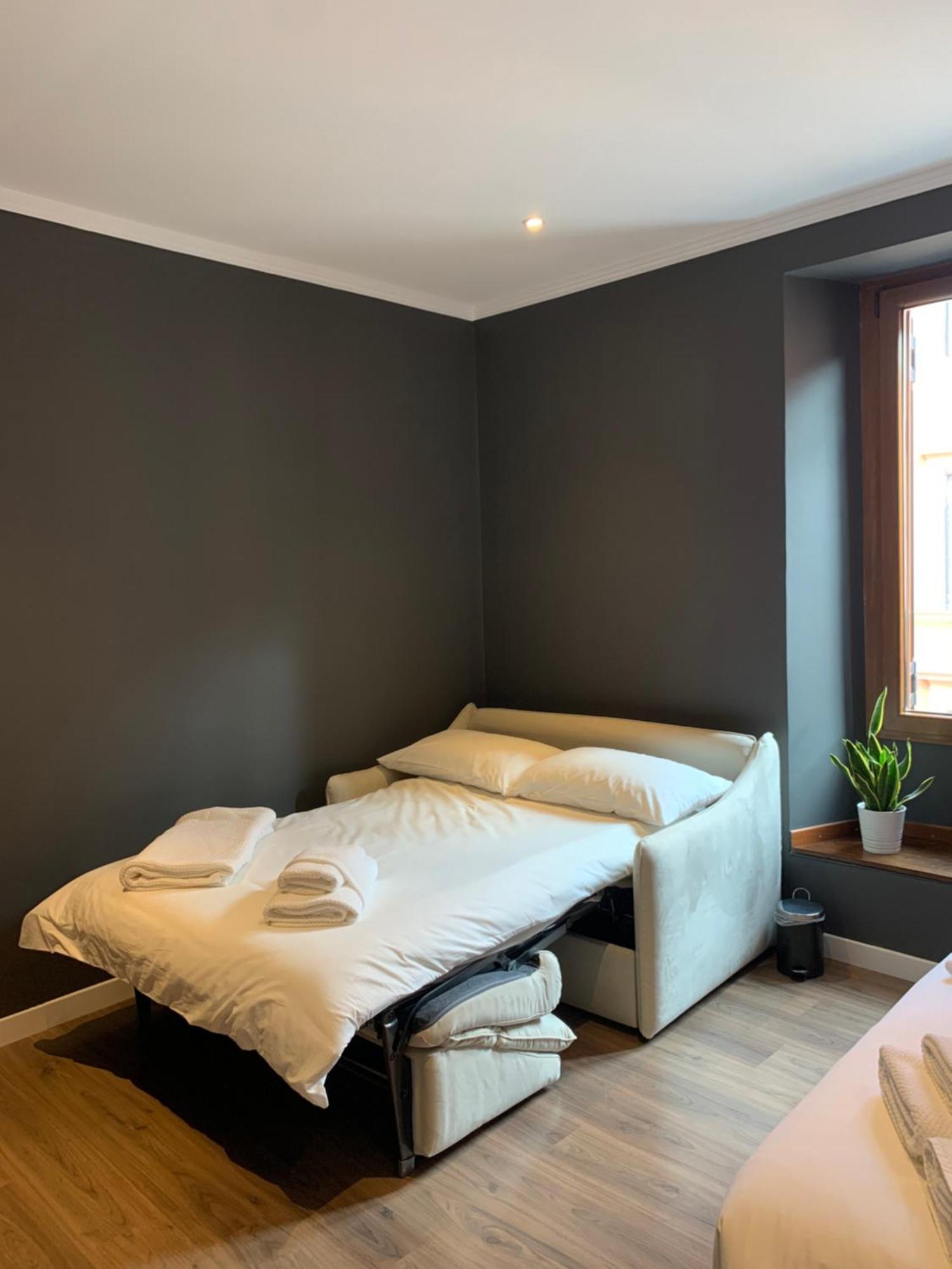 Apartment San Lorenzo Elegance - Just Steps From The Colosseum *