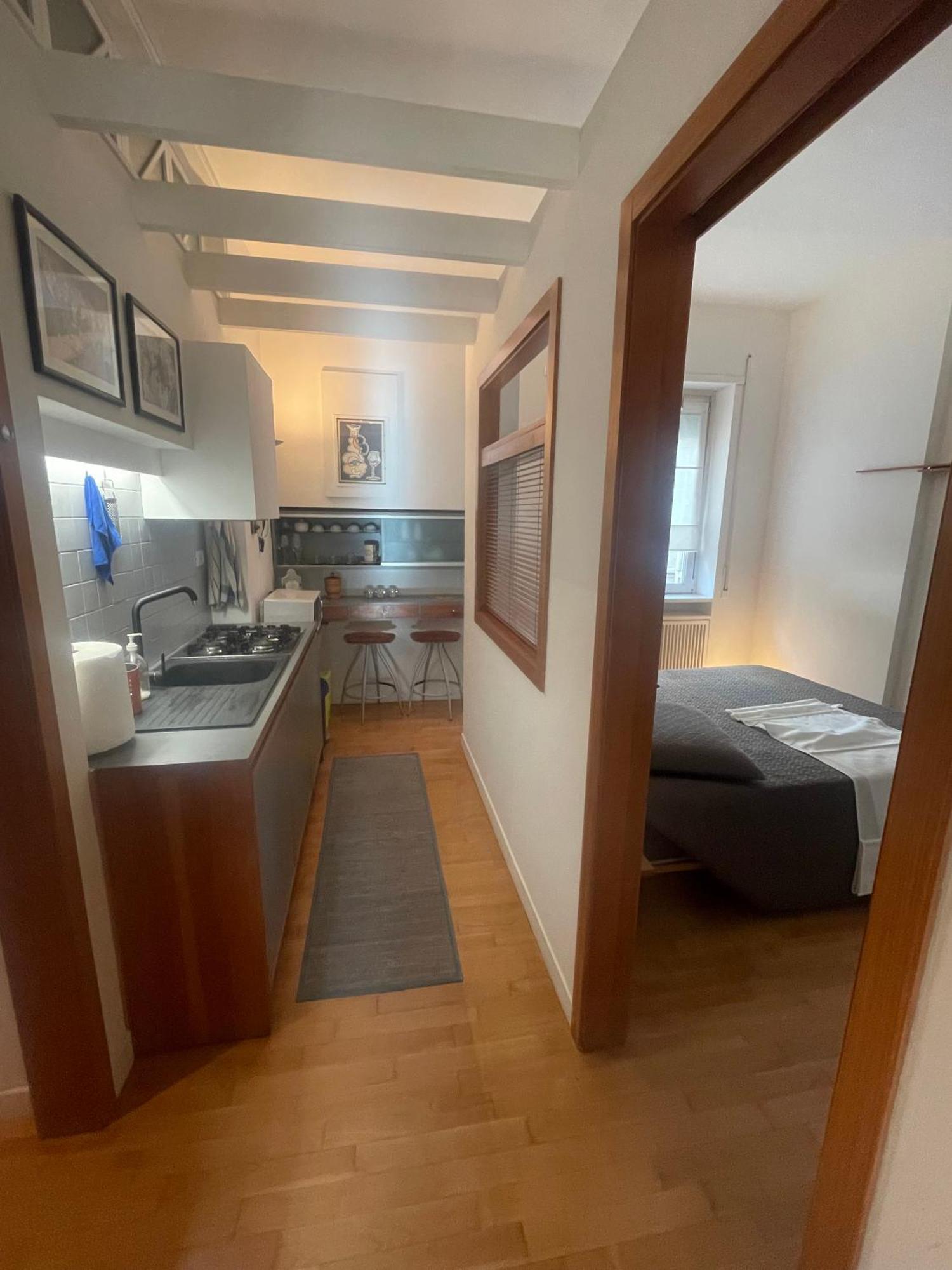 Apartment Domus B Corso Francia Rome