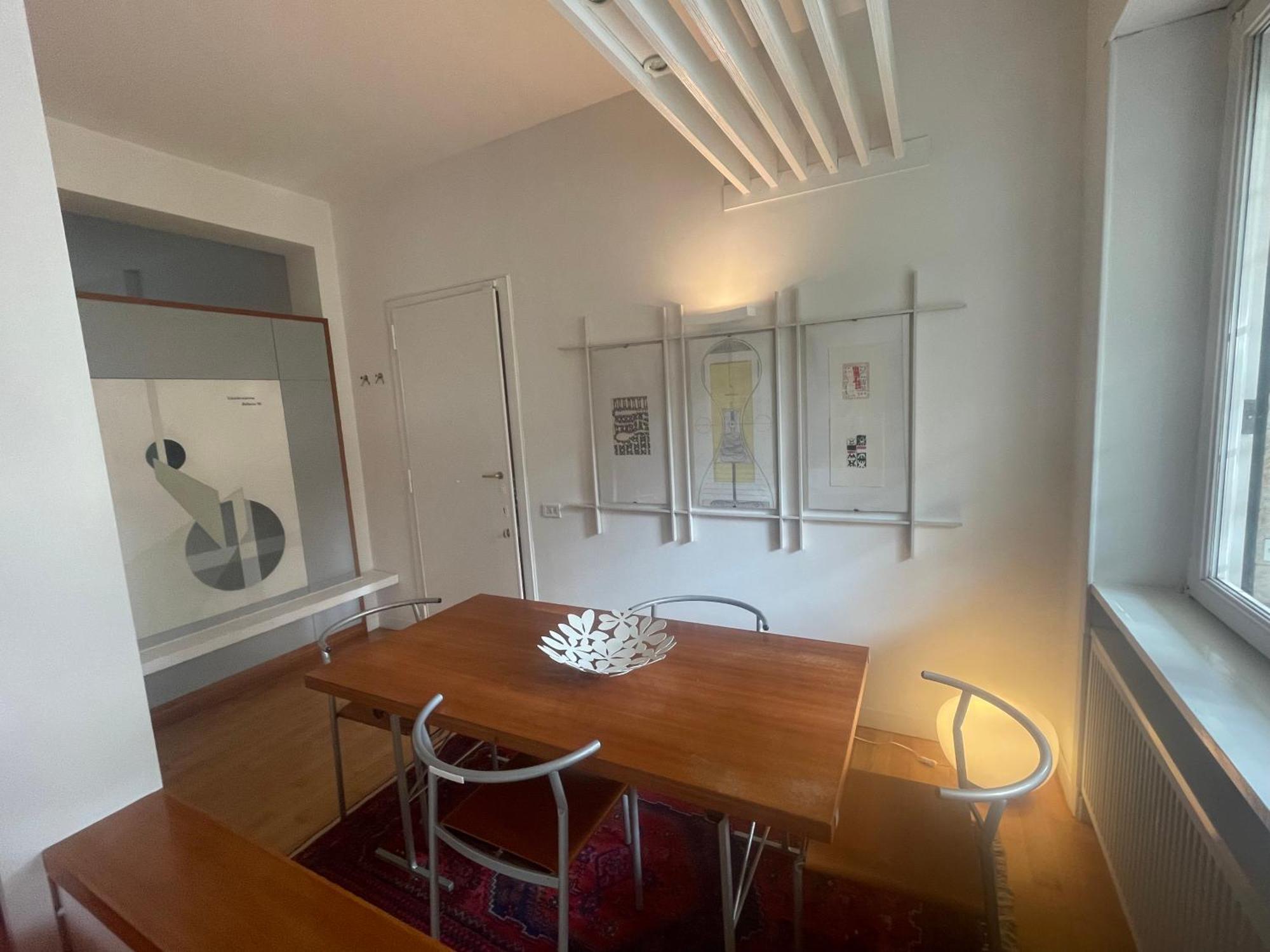 Domus B Corso Francia Rome
