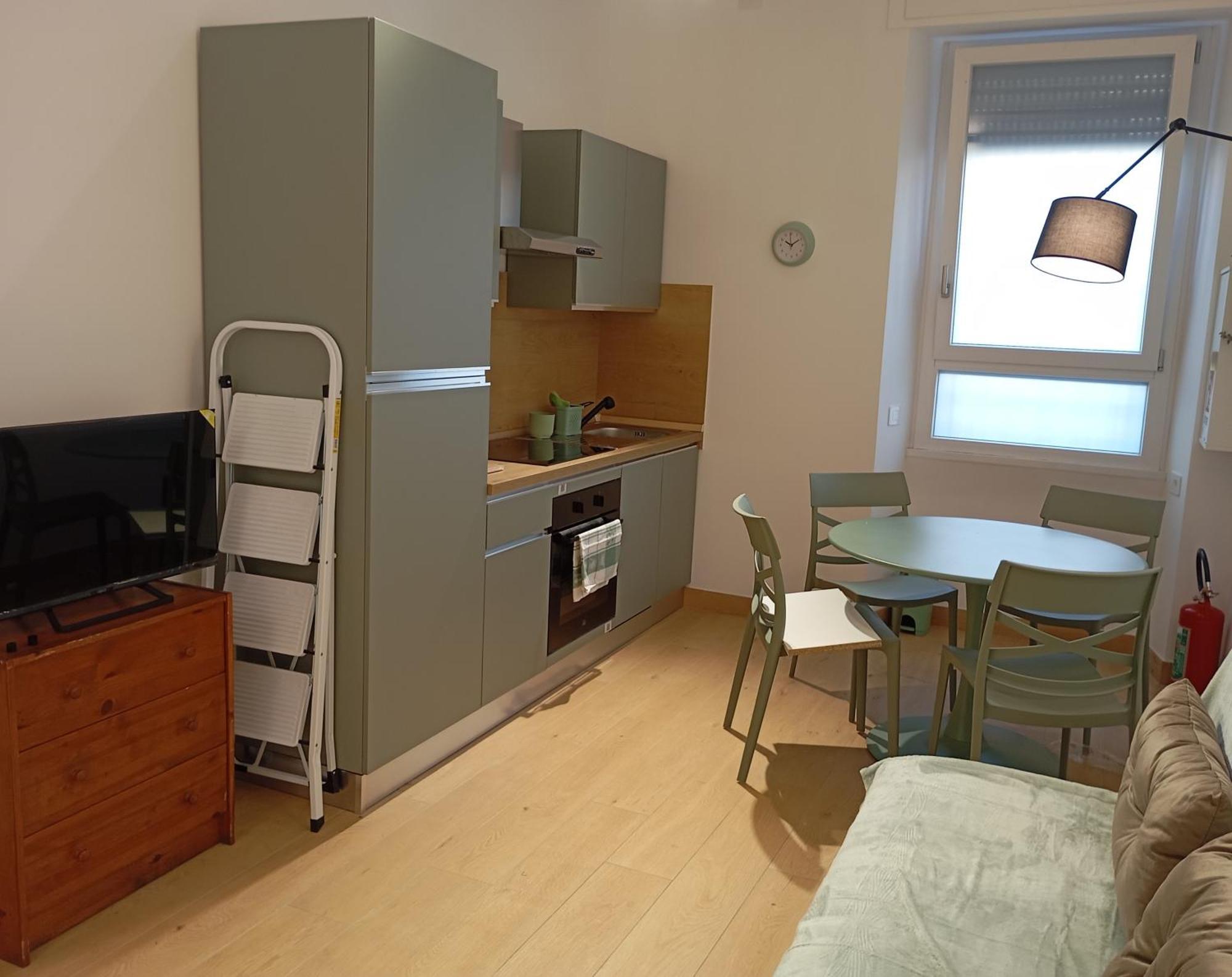 Apartment Grazioso E Moderno Nuovo *