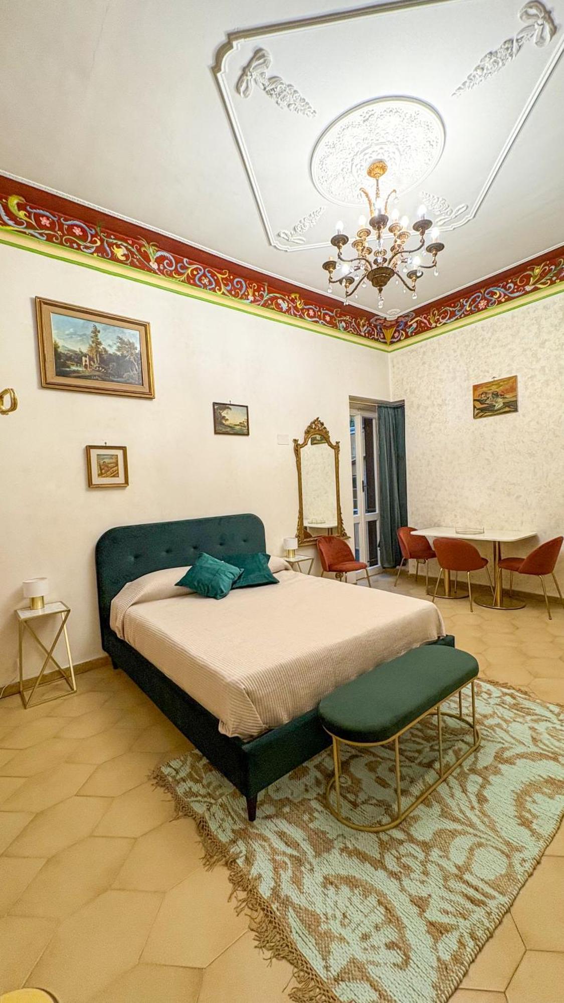 Pantheon Luxury Noble Rome