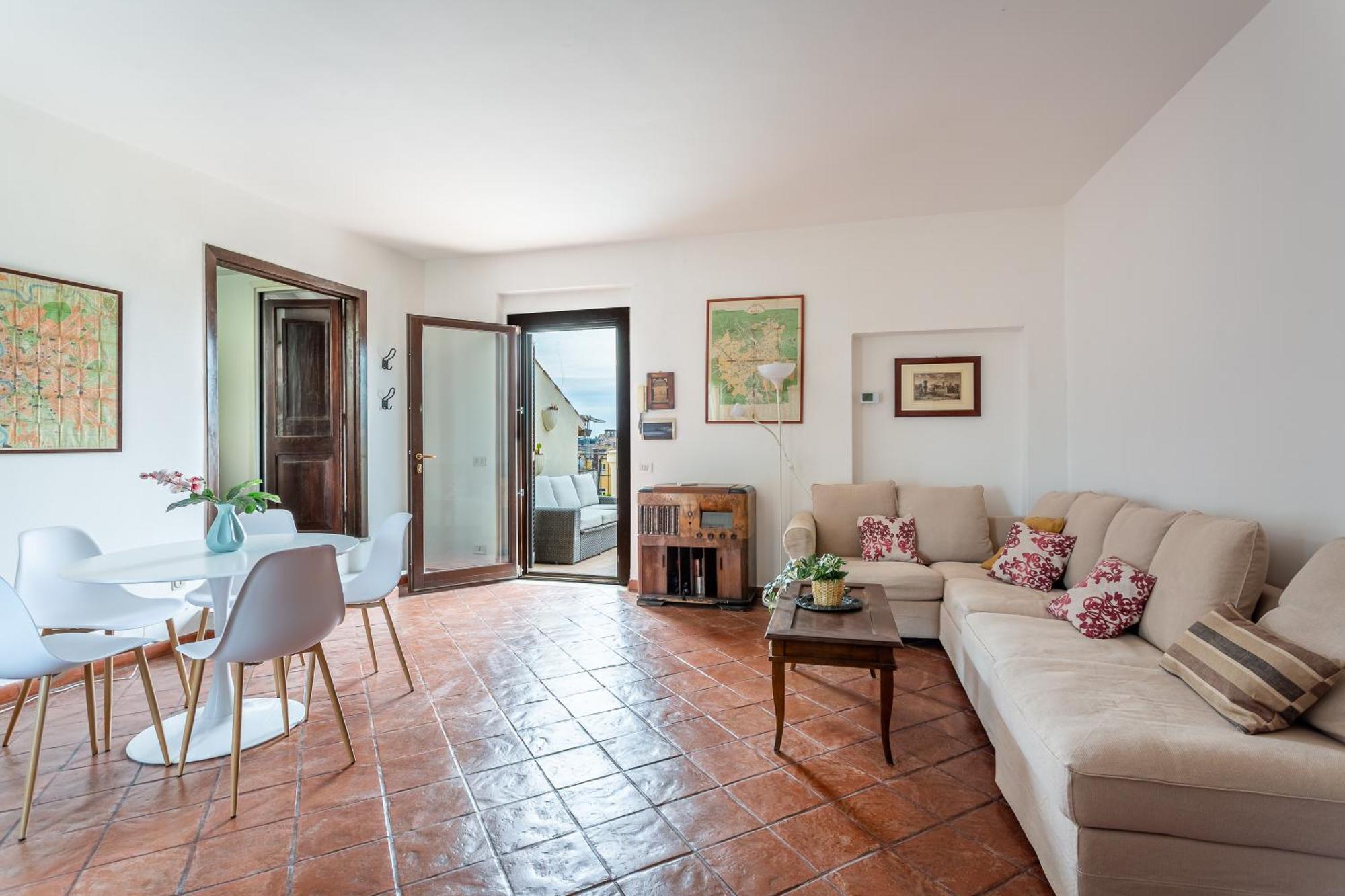 Iflat Pantheon & La Dolce Skyline Penthouse